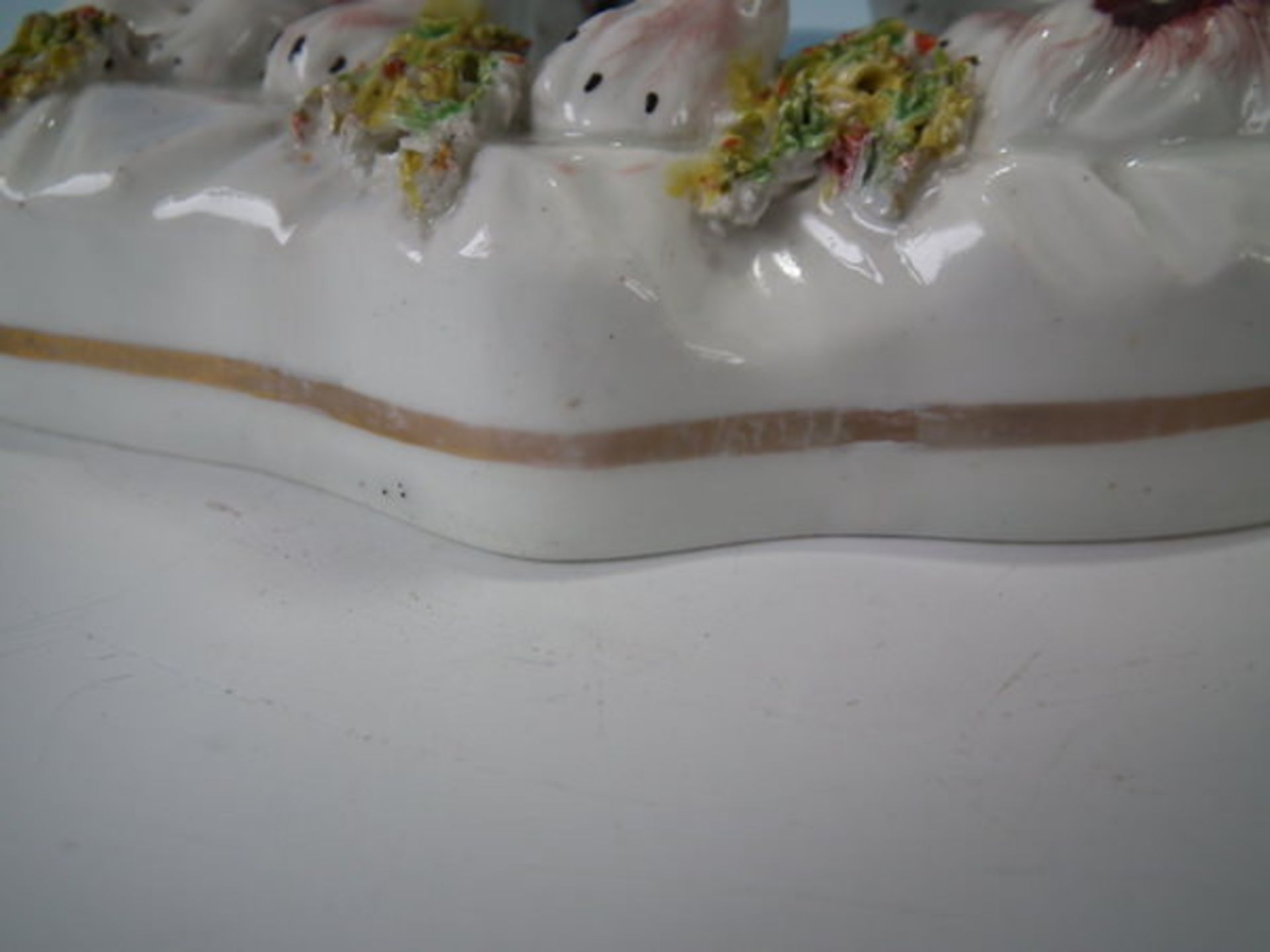 Staffordshire Pottery spaniel with playful pups - Image 9 of 16