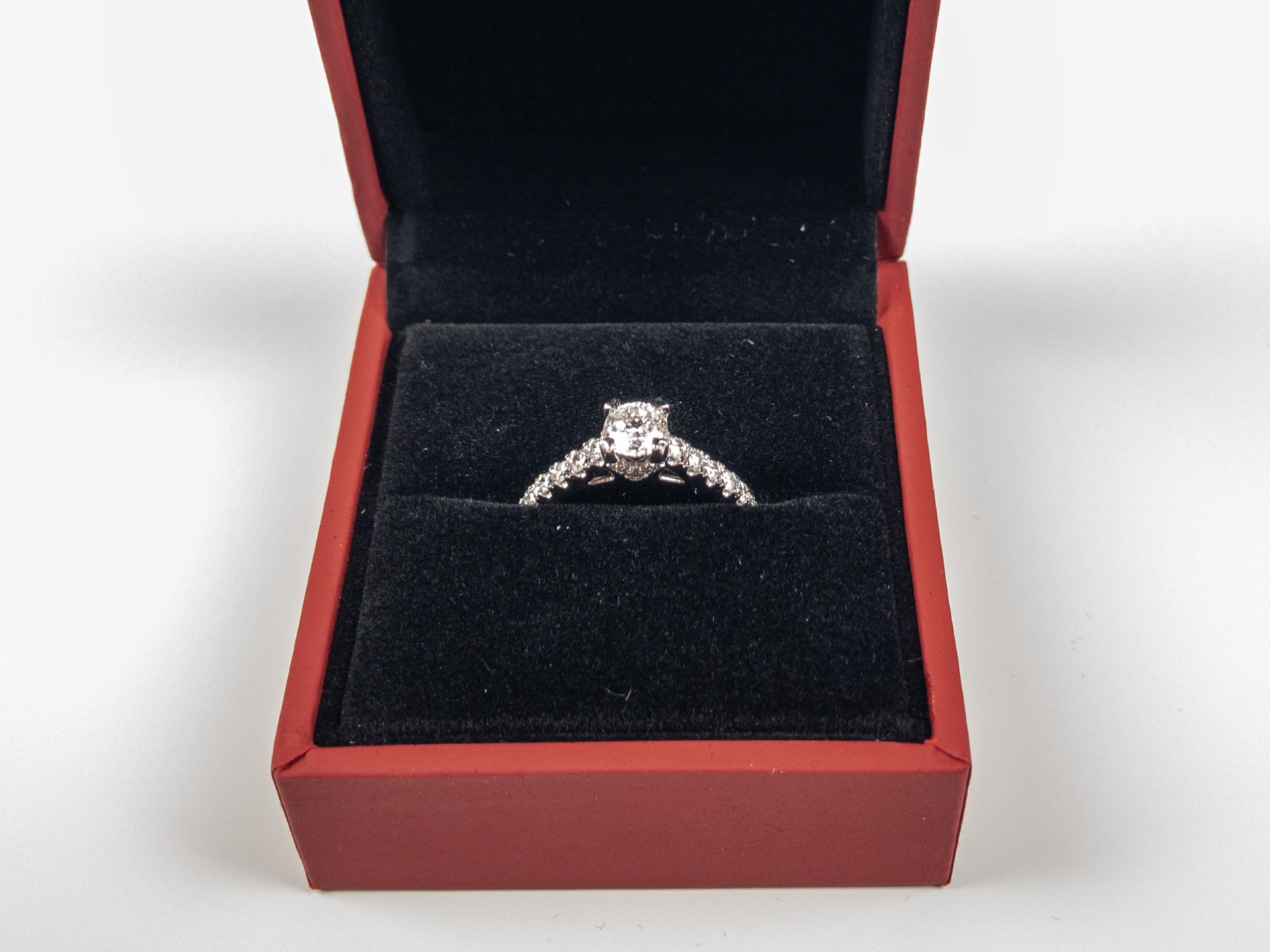 Forever Diamonds - Engagement RIng (Round Modified Brilliant Cut - 0.42 Carats (G) / SI2 - Image 3 of 10