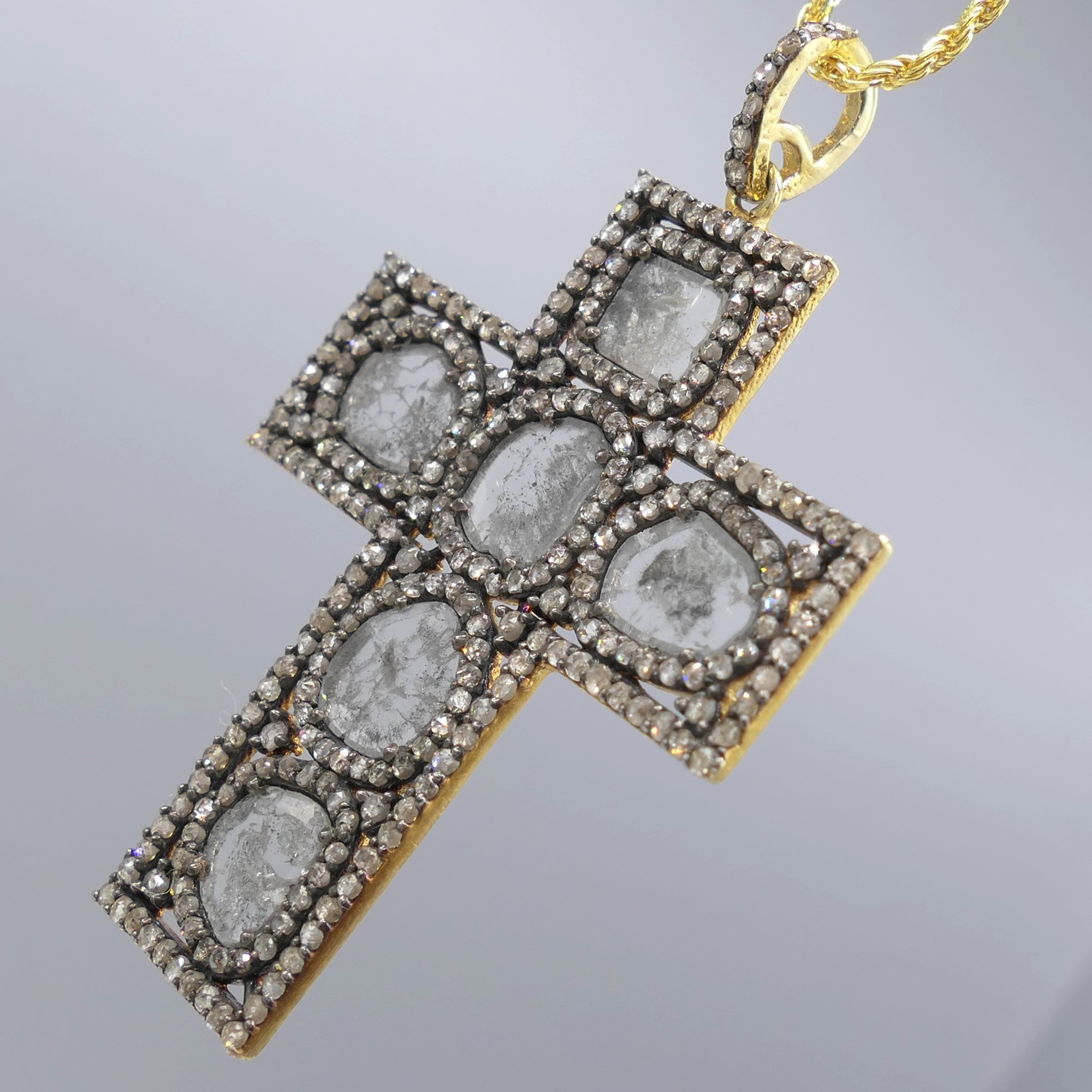One-off 3.80 carat large diamond cross necklace wi - Image 6 of 6