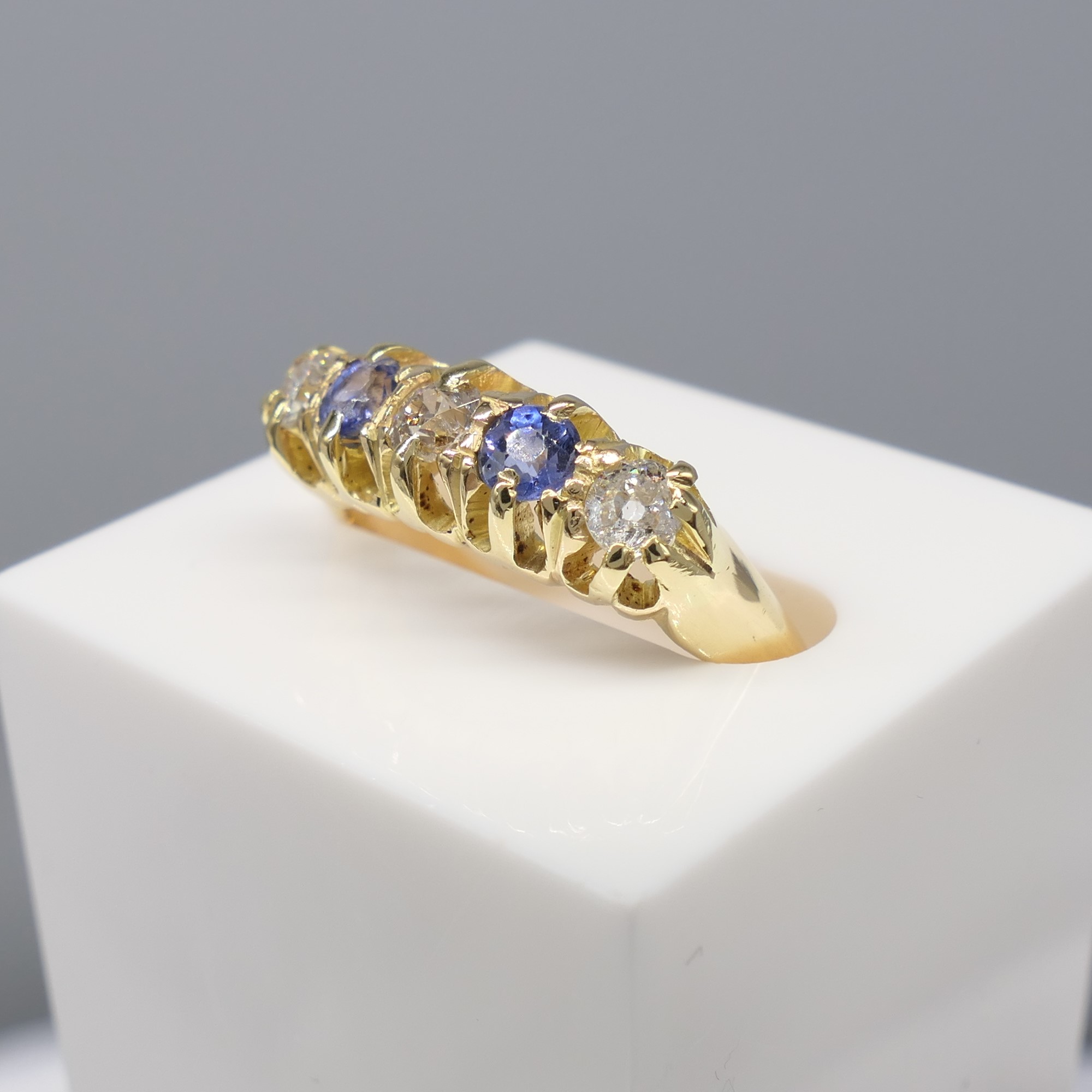 Antique Victorian sapphire and old-cut diamond rin - Image 8 of 8