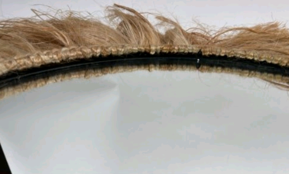 Amara Design Circular Wall Mirror With Faux Wig Border - Image 3 of 4