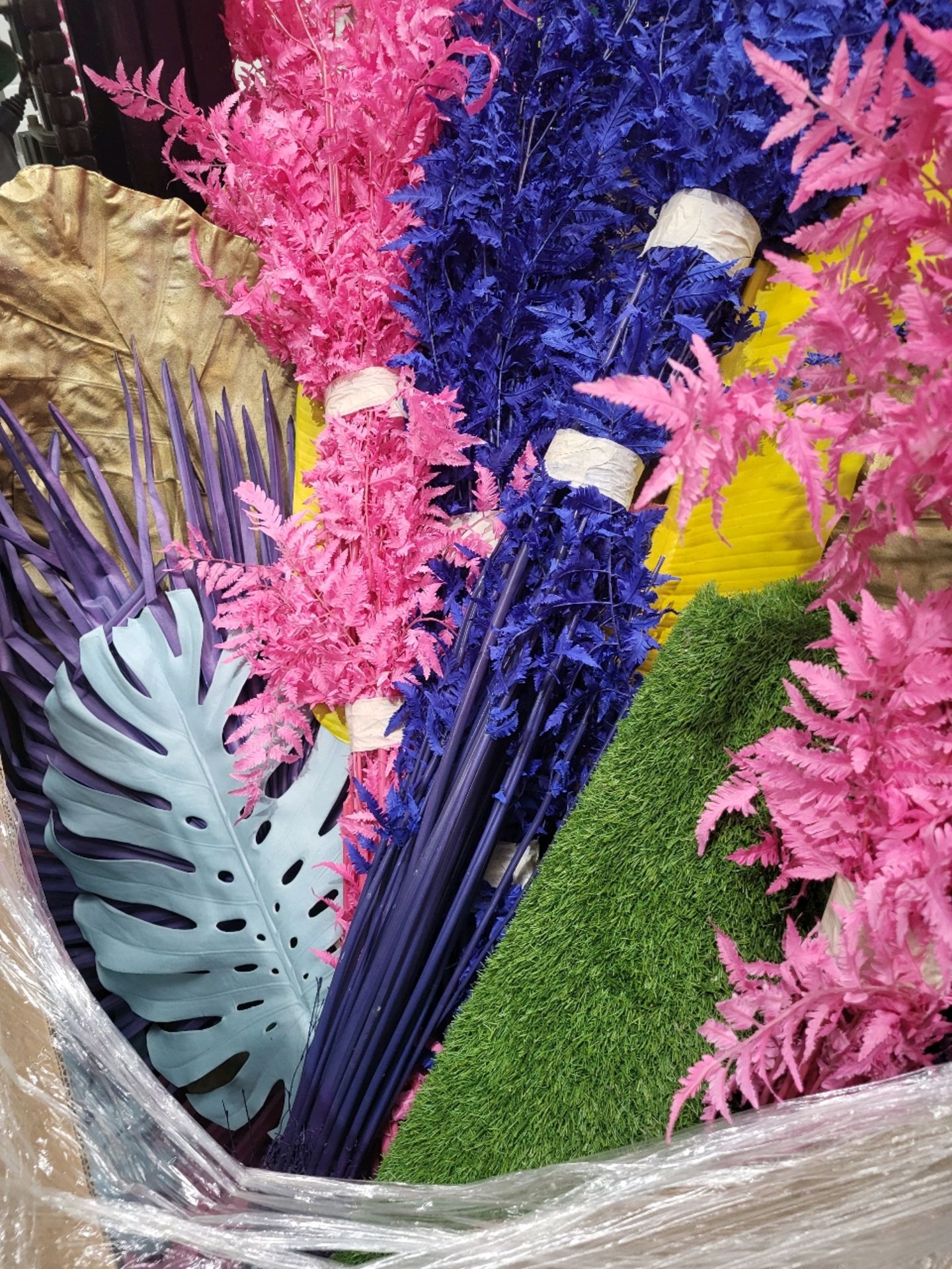 Pallet Of Assorted Floral Props - Image 3 of 4