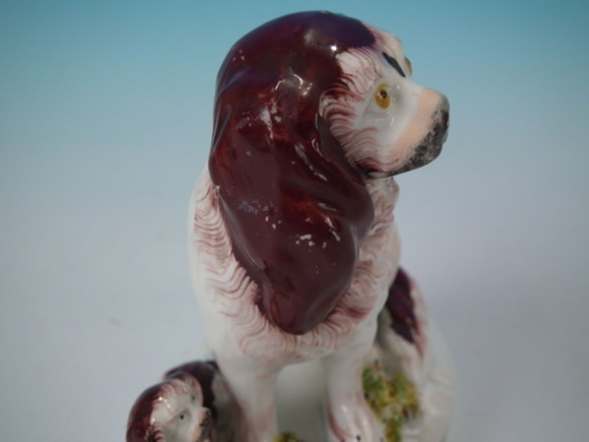Staffordshire Pottery spaniel with playful pups - Image 6 of 16