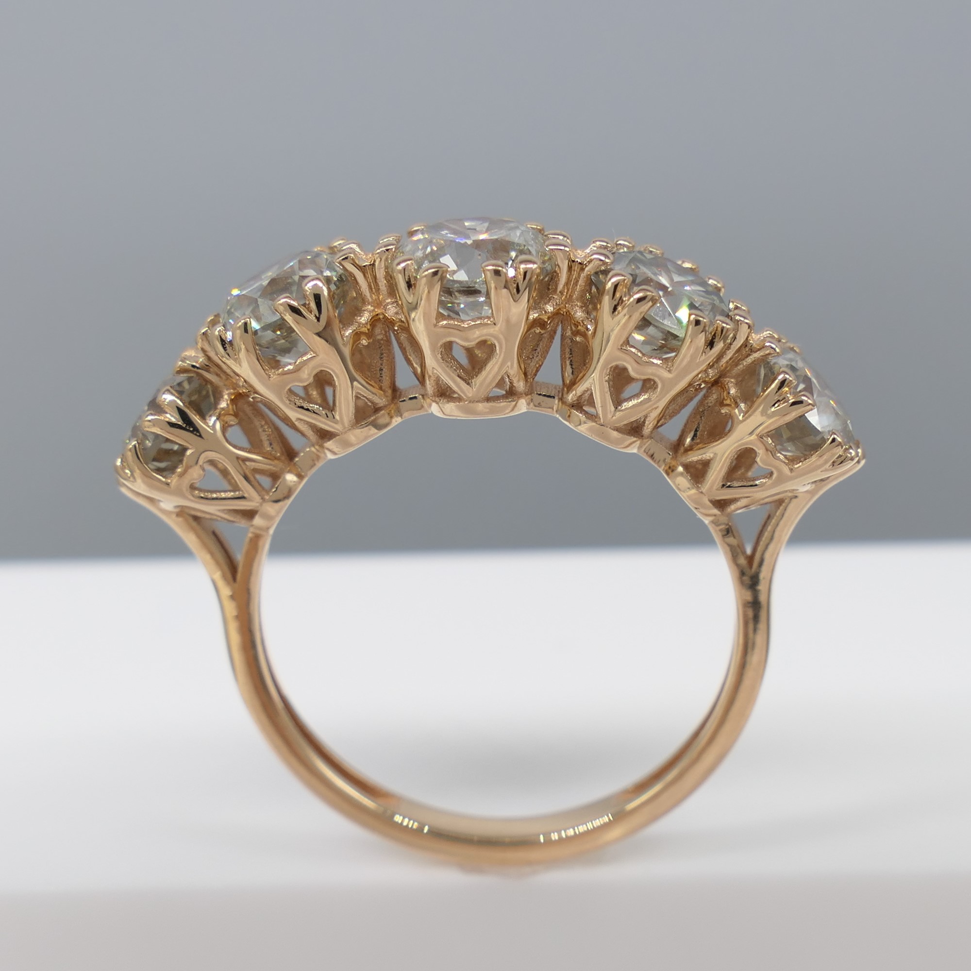 18ct rose gold 3.19 carat 5-stone diamond ring wit - Image 5 of 7