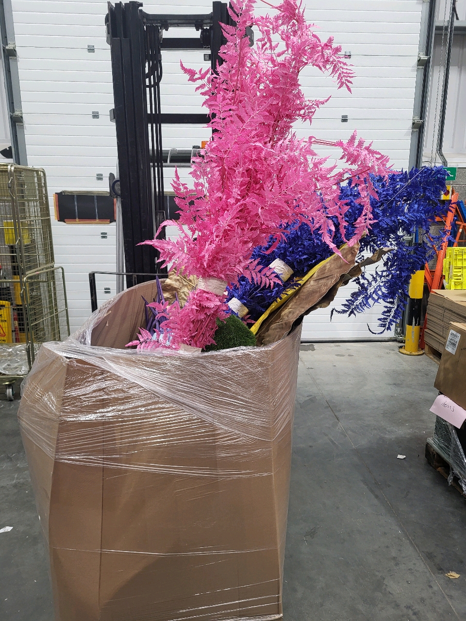 Pallet Of Assorted Floral Props - Image 2 of 4