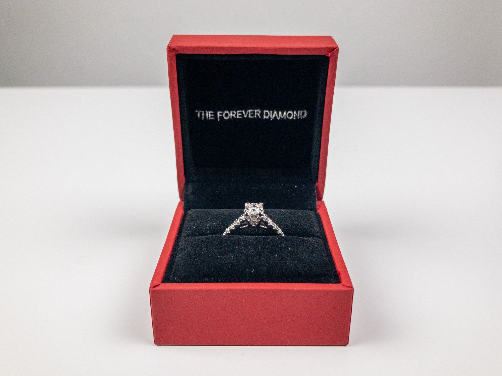 Forever Diamonds - Engagement RIng (Round Modified Brilliant Cut - 0.42 Carats (G) / SI2 - Image 4 of 10