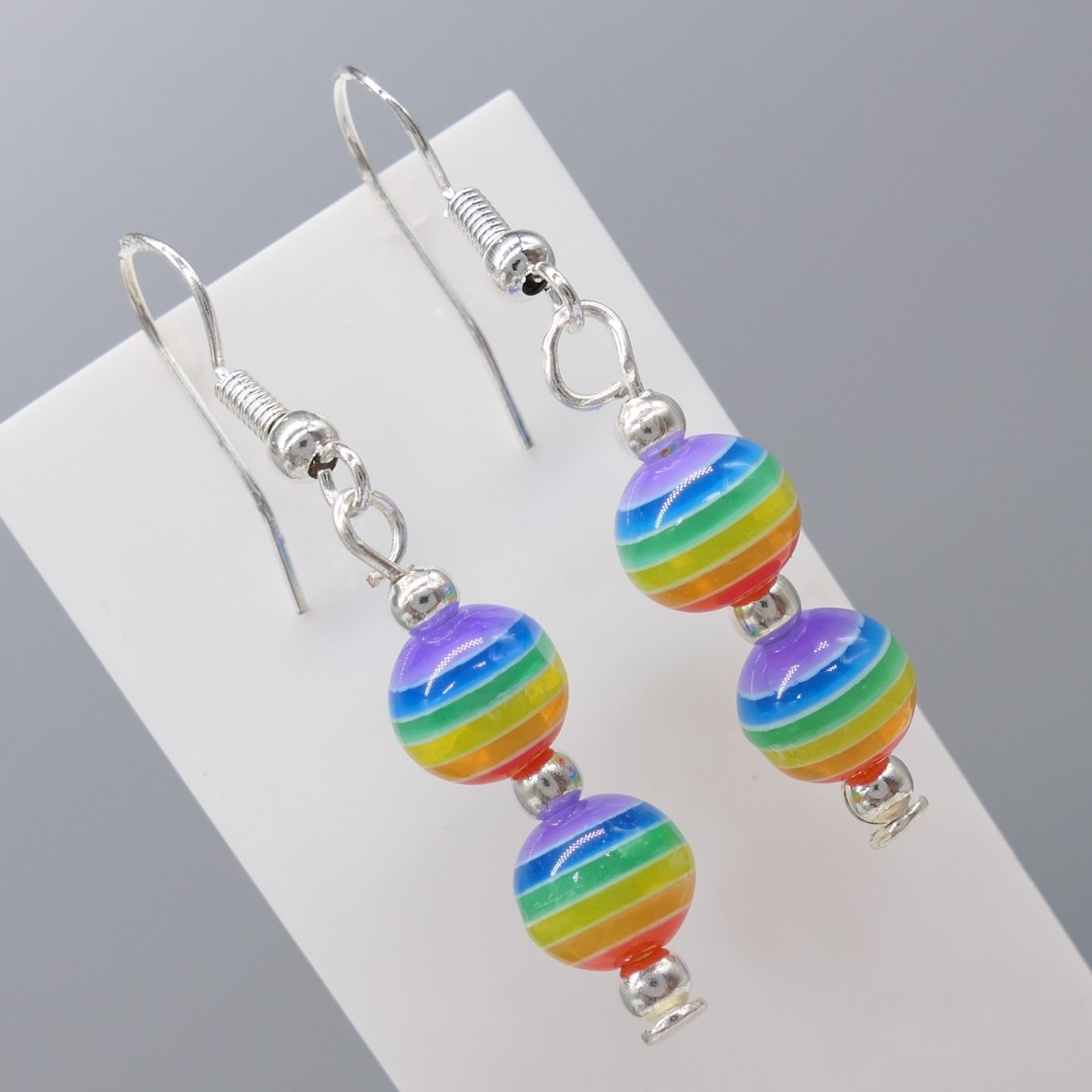 Silver and resin bead drop earrings x two pairs - Image 5 of 8