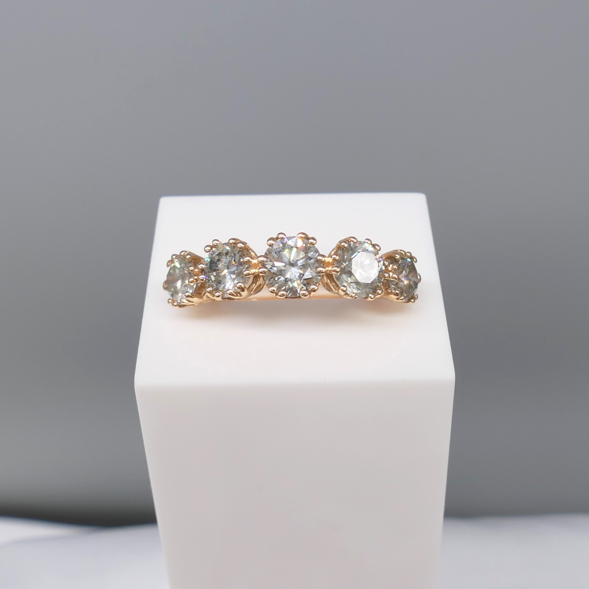 18ct rose gold 3.19 carat 5-stone diamond ring wit - Image 4 of 7