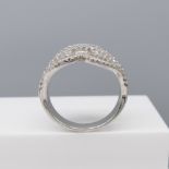 Sterling silver belt-like dress ring with white cu
