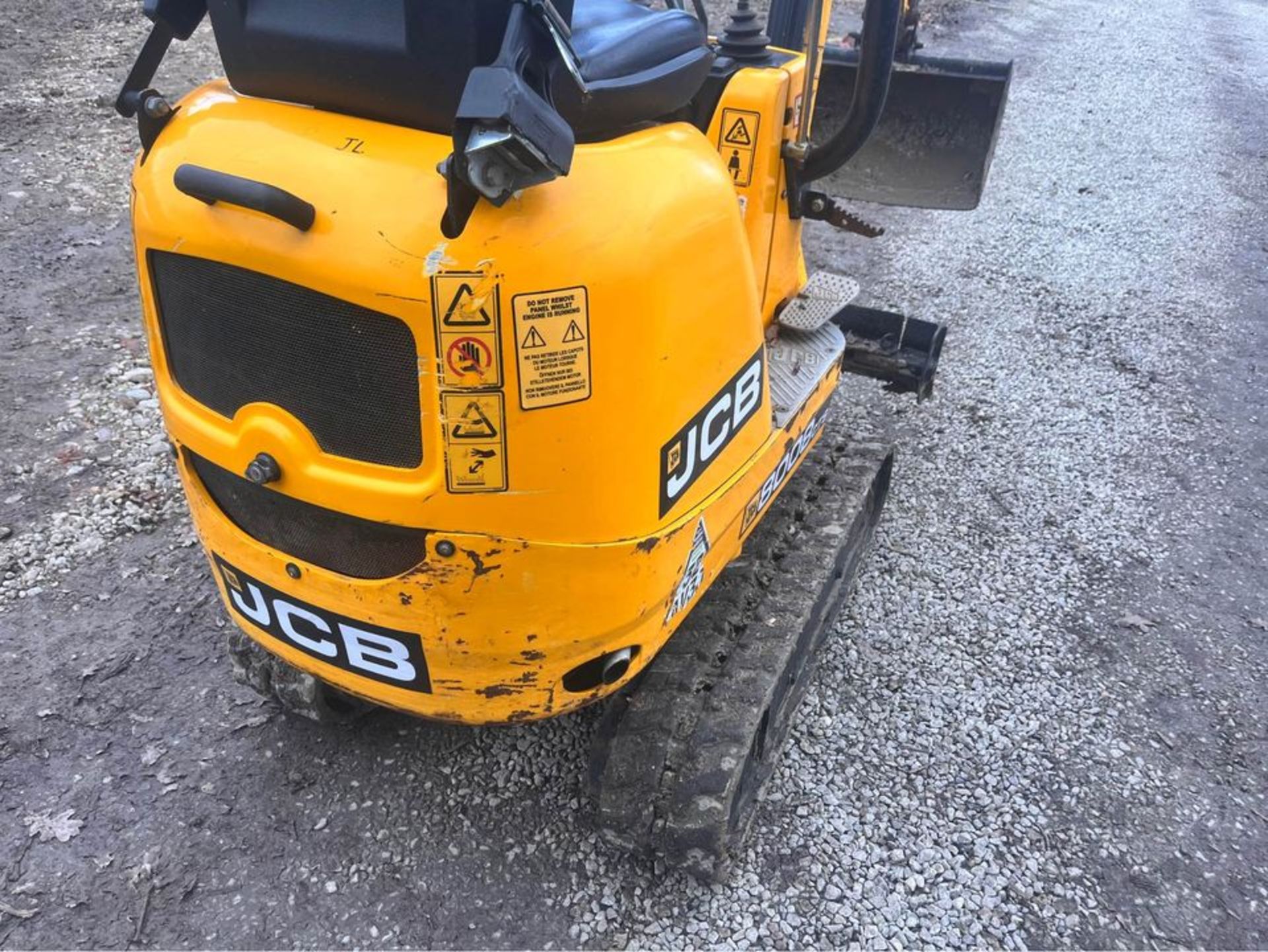 2019, JCB 8008 CTS - 0.8 Ton Mini Digger (expanding tracks 3 buckets) - Image 2 of 8