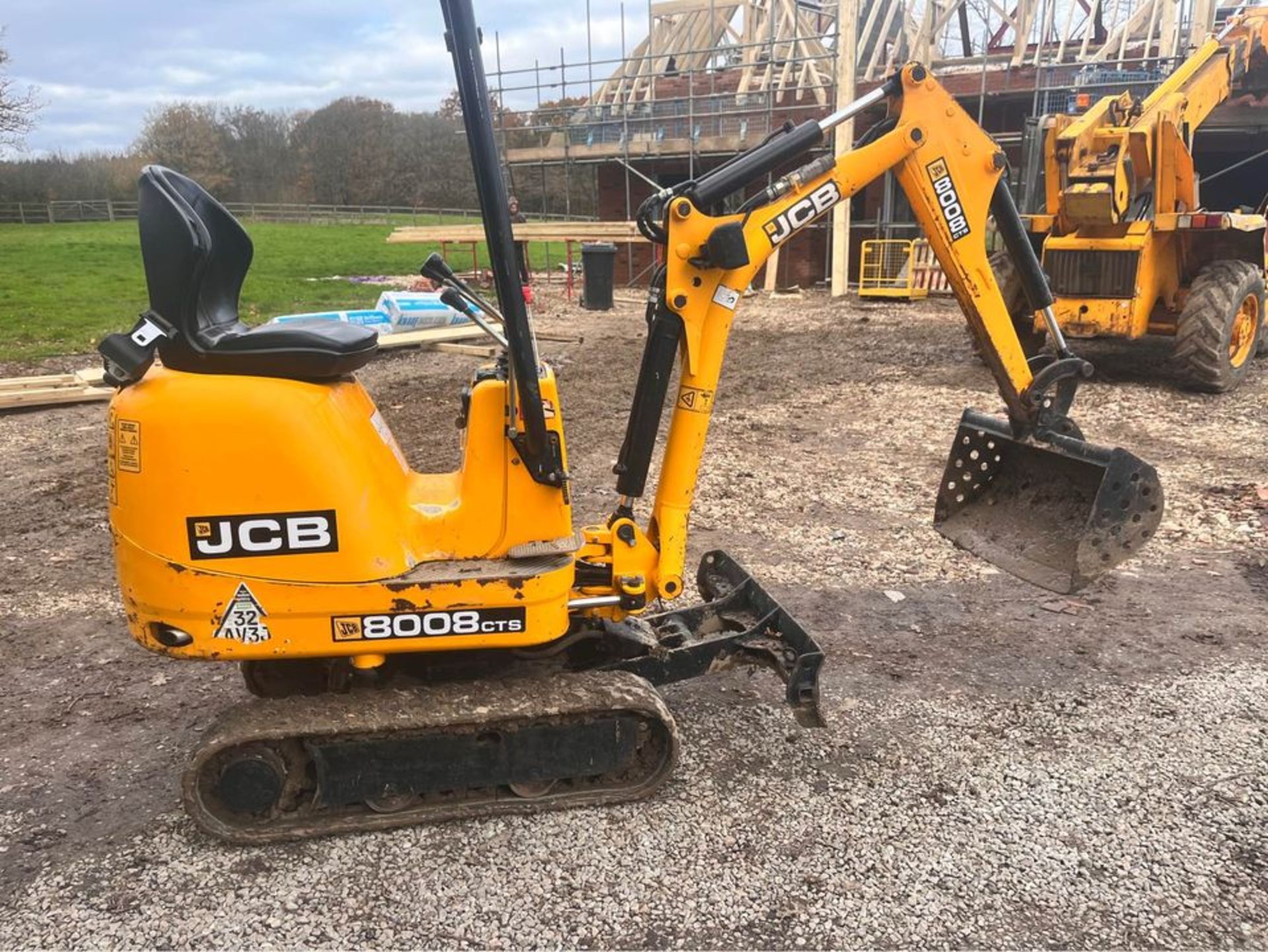 2019, JCB 8008 CTS - 0.8 Ton Mini Digger (expanding tracks 3 buckets) - Bild 4 aus 8