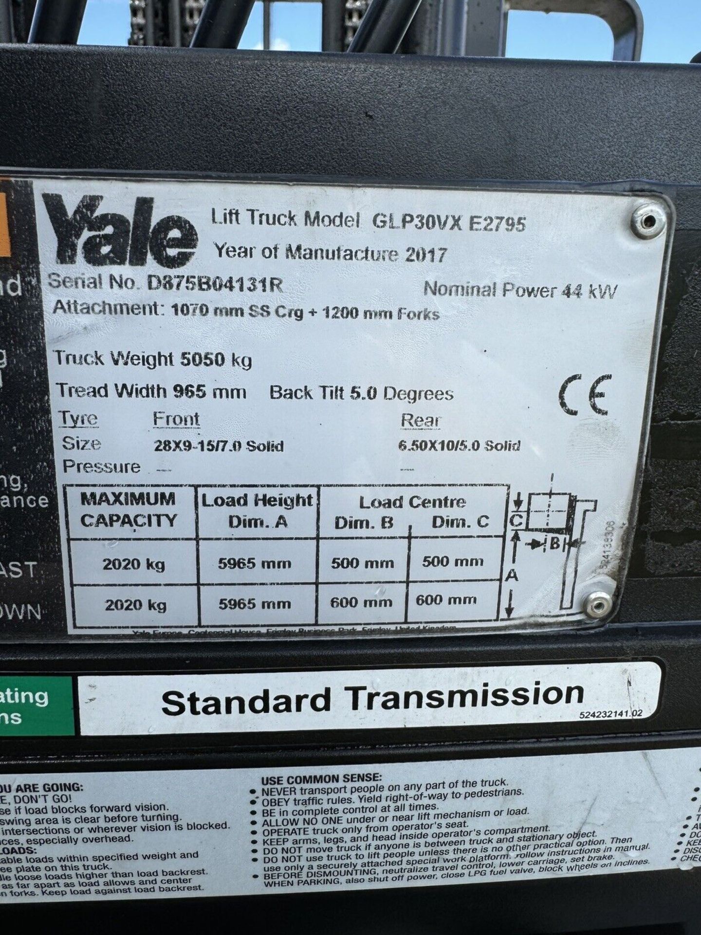 2017 - YALE Gas Forklift Truck (5.9 m lift) - Only 2200 Hours - Image 7 of 7
