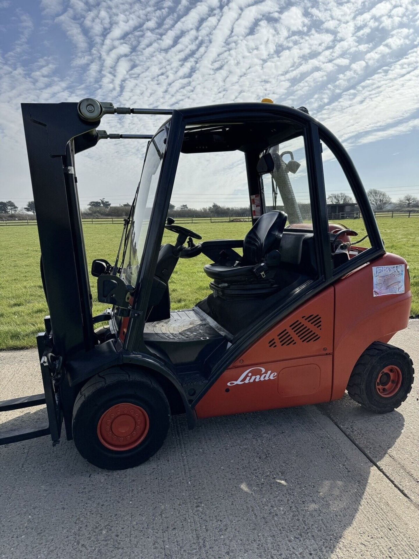 LINDE H30, Gas Forklift (container spec 3rd and 4th service) - Image 3 of 4