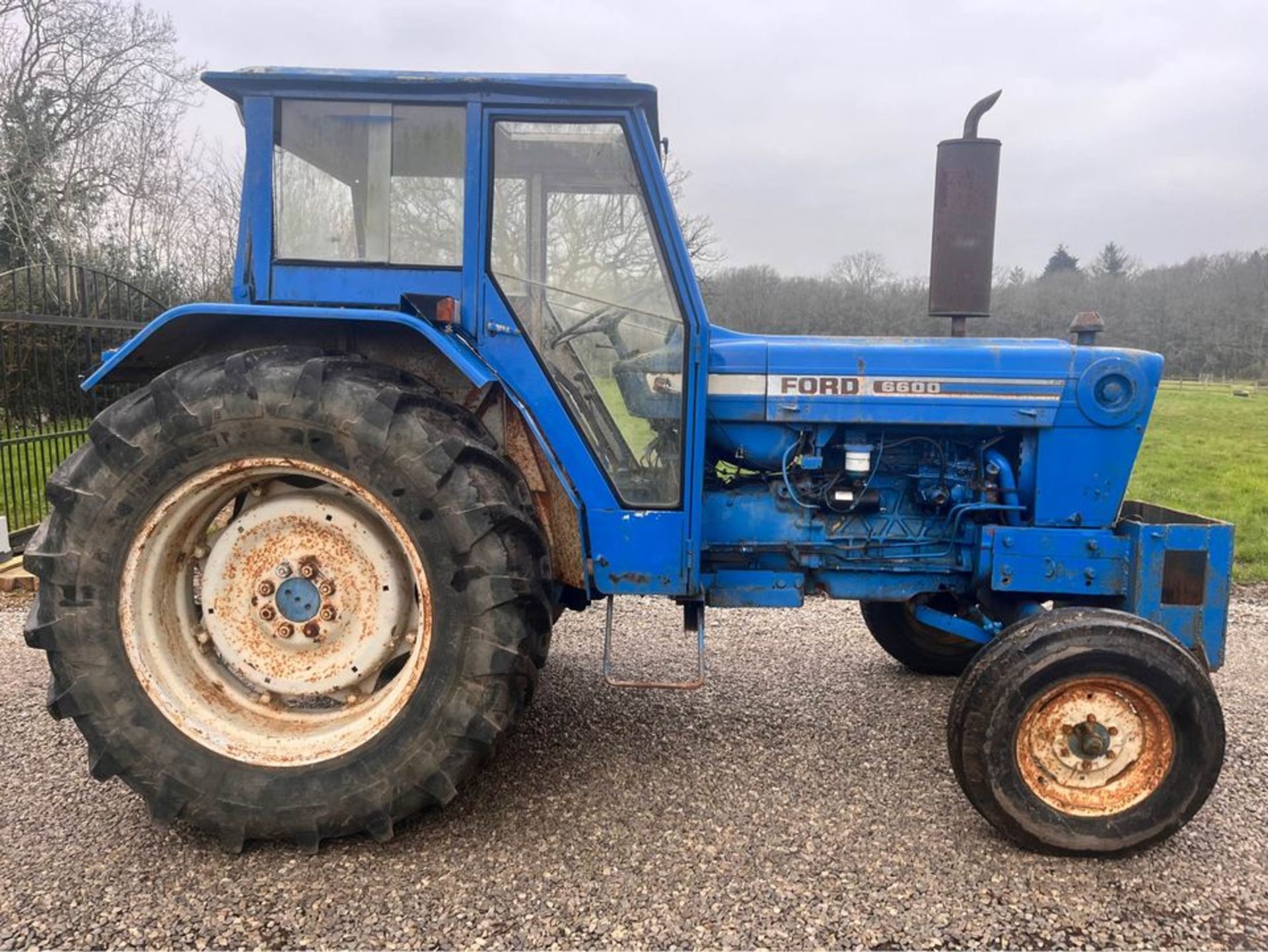 1980, FORD 6600 Tractor (2WD)