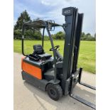 CROWN - 1.6 Tonne Electric forklift Truck (Container Spec) with 2 Year Old Battery