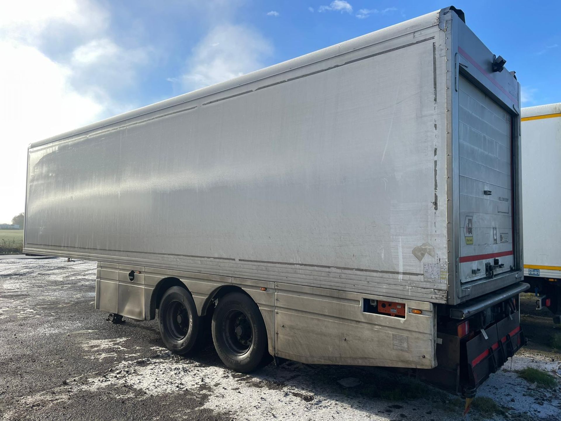 620123 – 2013 G&A 10.4m Refrigerated Tandem Trailer - Image 6 of 13