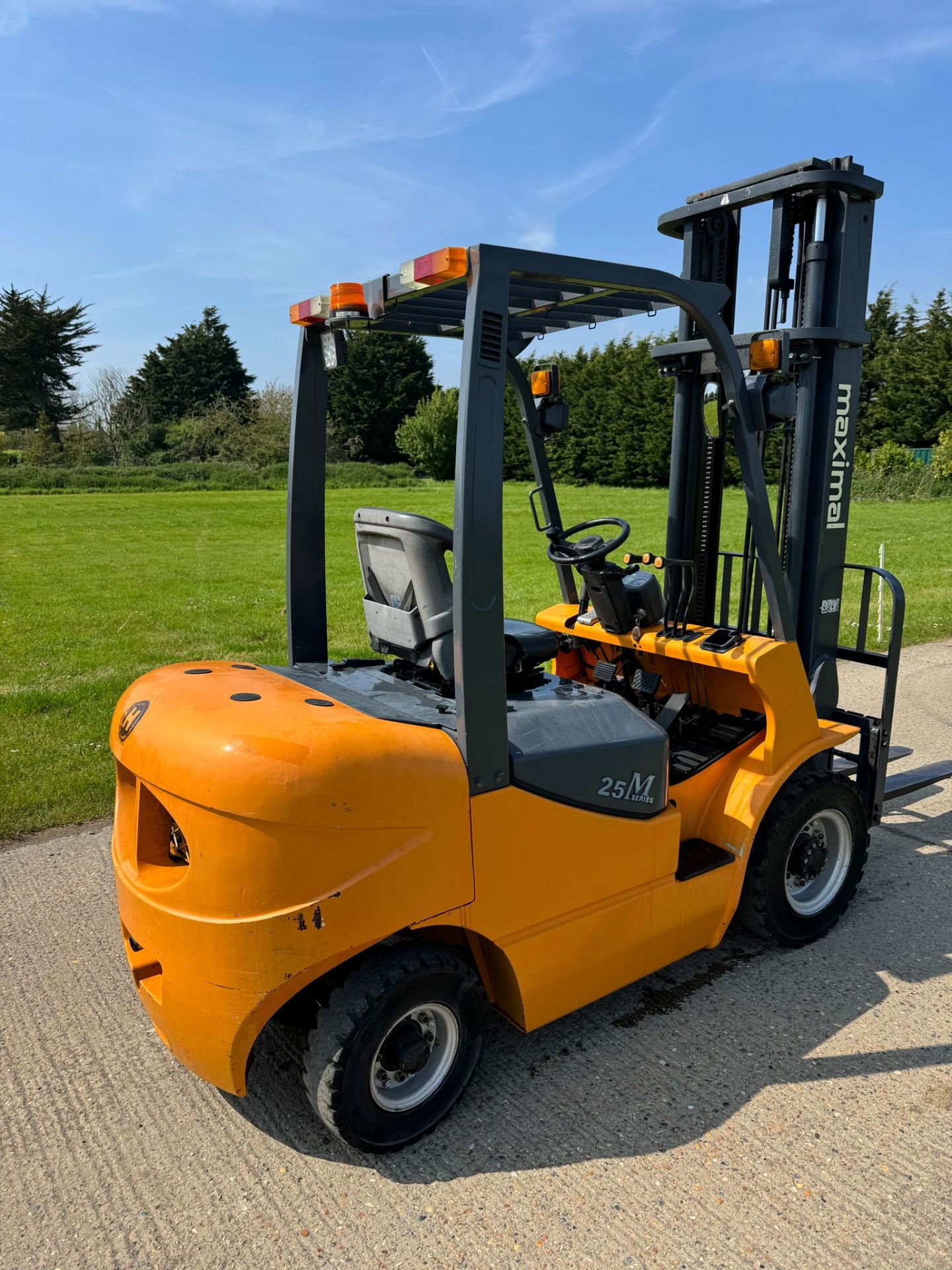 MAXIMAL - 2.5 Tonne Diesel Forklift (2500 hours) - Image 4 of 7