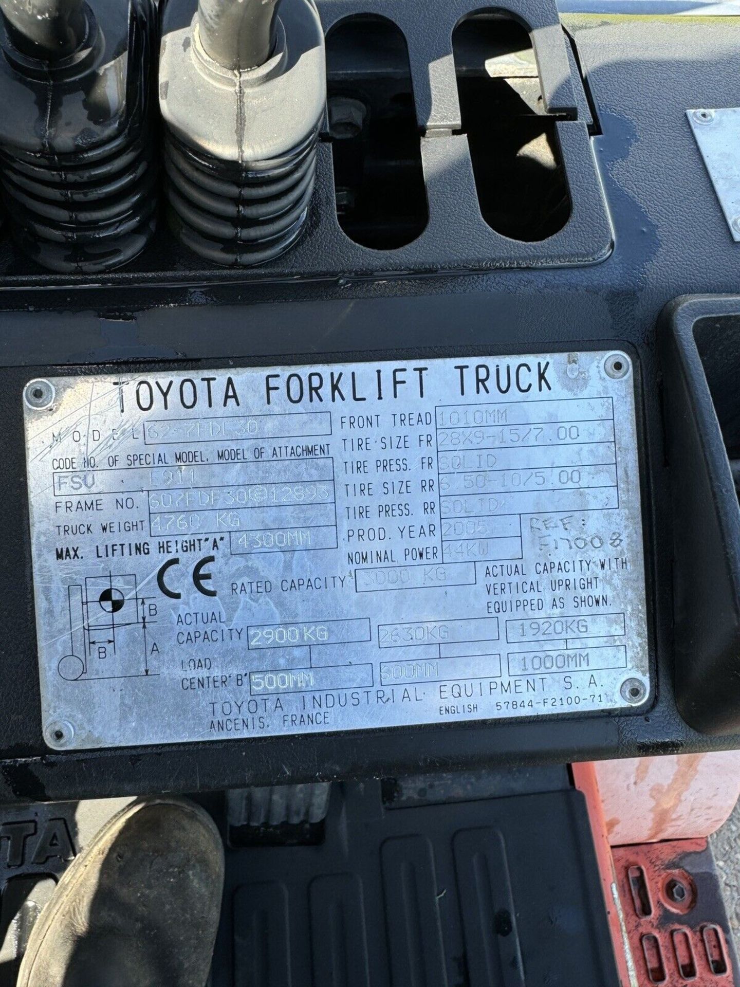 2005, TOYOTA - 3 Tonne Diesel Forklift (Triple Mast / Container Spec) - Bild 5 aus 6