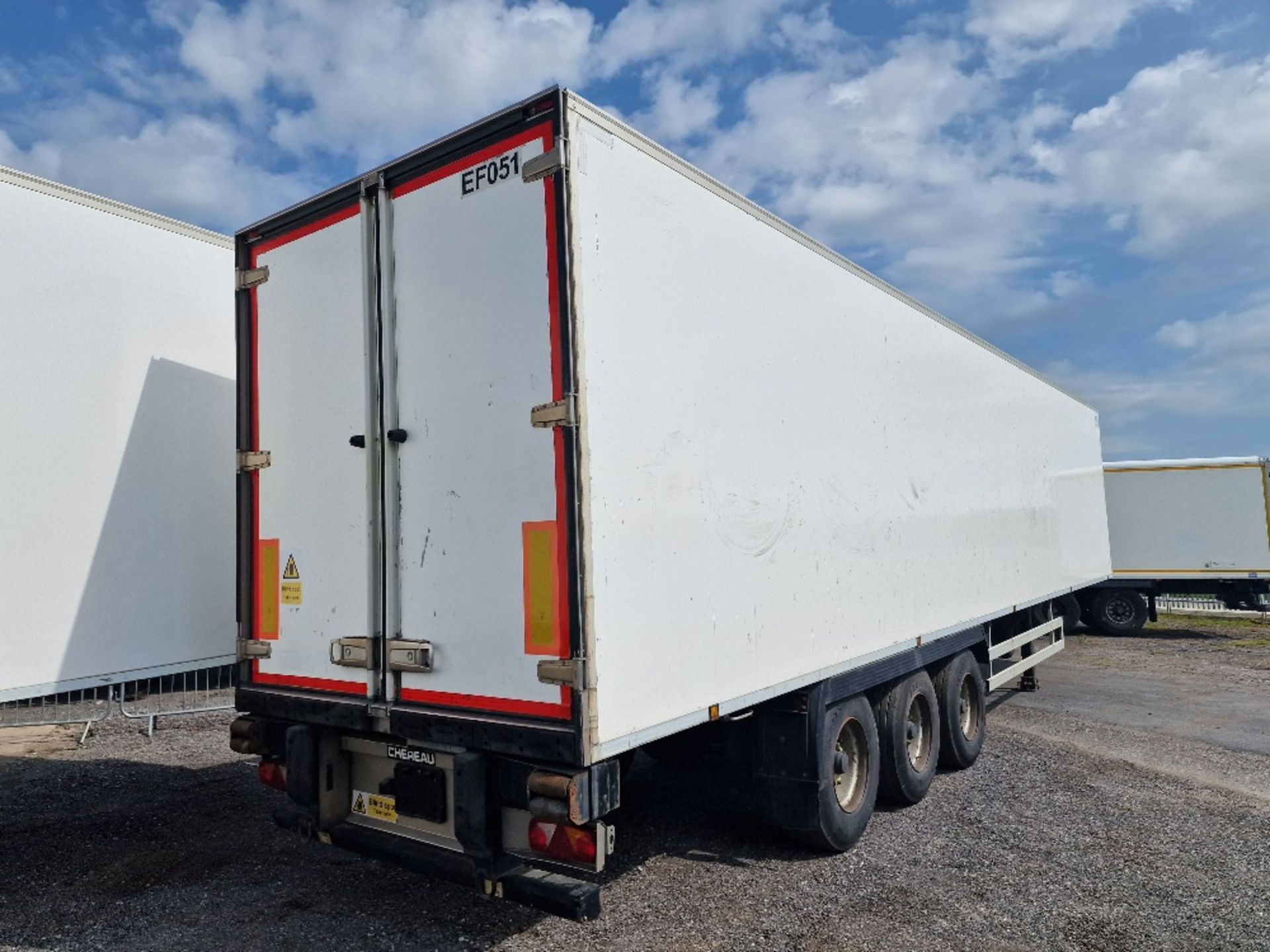 EF051 – 2015 Chereau 13.6m Refrigerated Trailer - Bild 8 aus 13