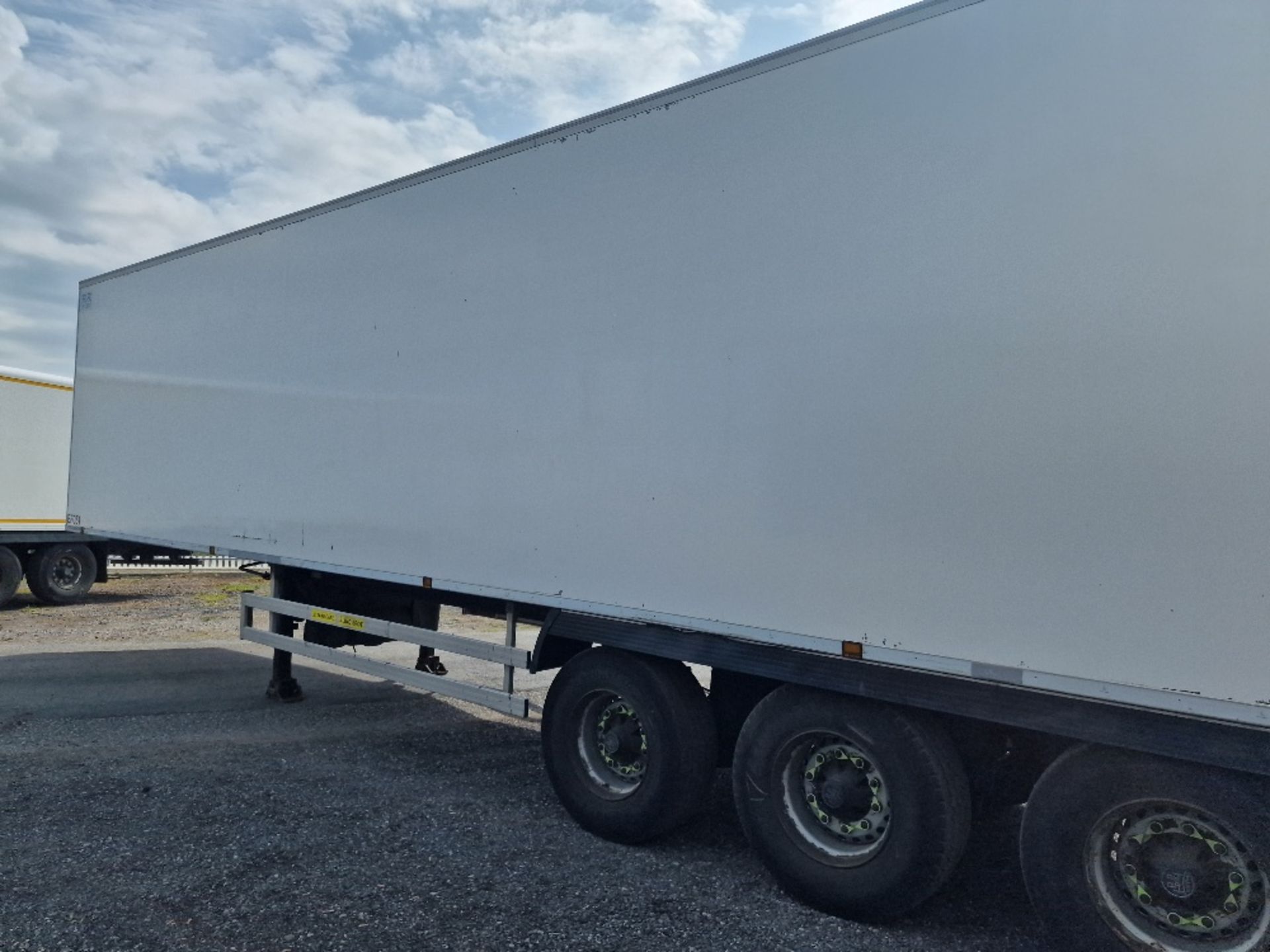 EF051 – 2015 Chereau 13.6m Refrigerated Trailer - Bild 3 aus 13