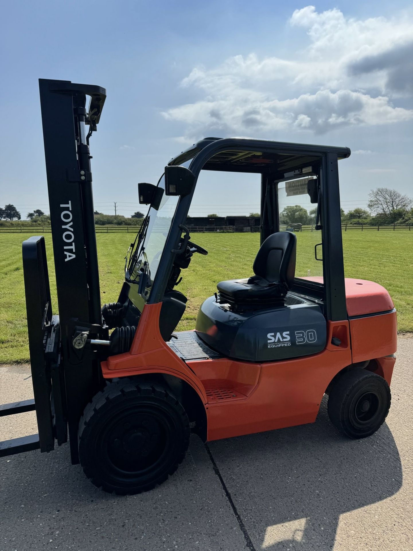 TOYOTA - 3 Tonne Diesel Forklift Truck - Image 3 of 5