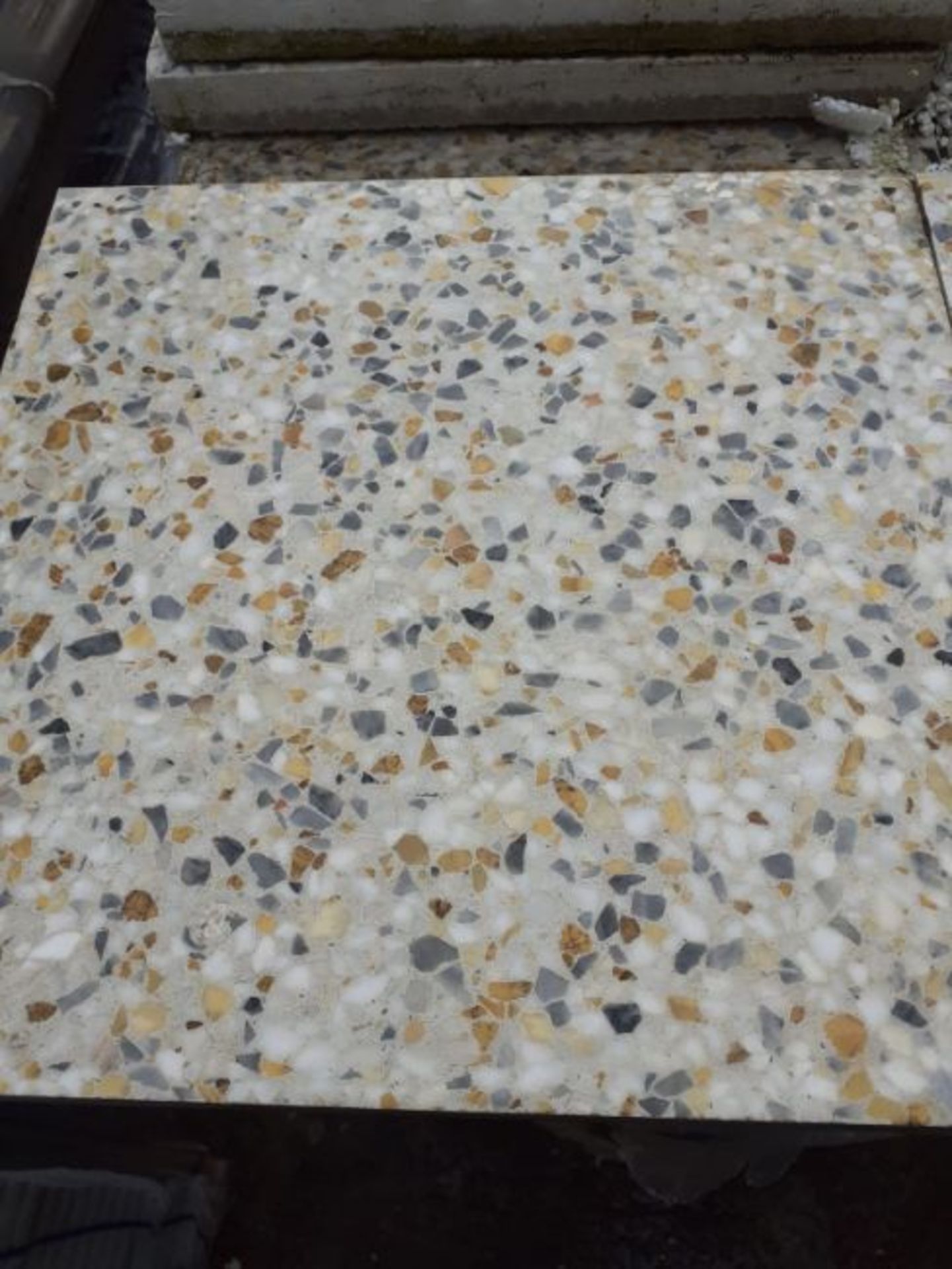 10 x pallets of brand new Quiligotti Terrazzo Commercial Tiles - TDE9 - Bild 3 aus 4