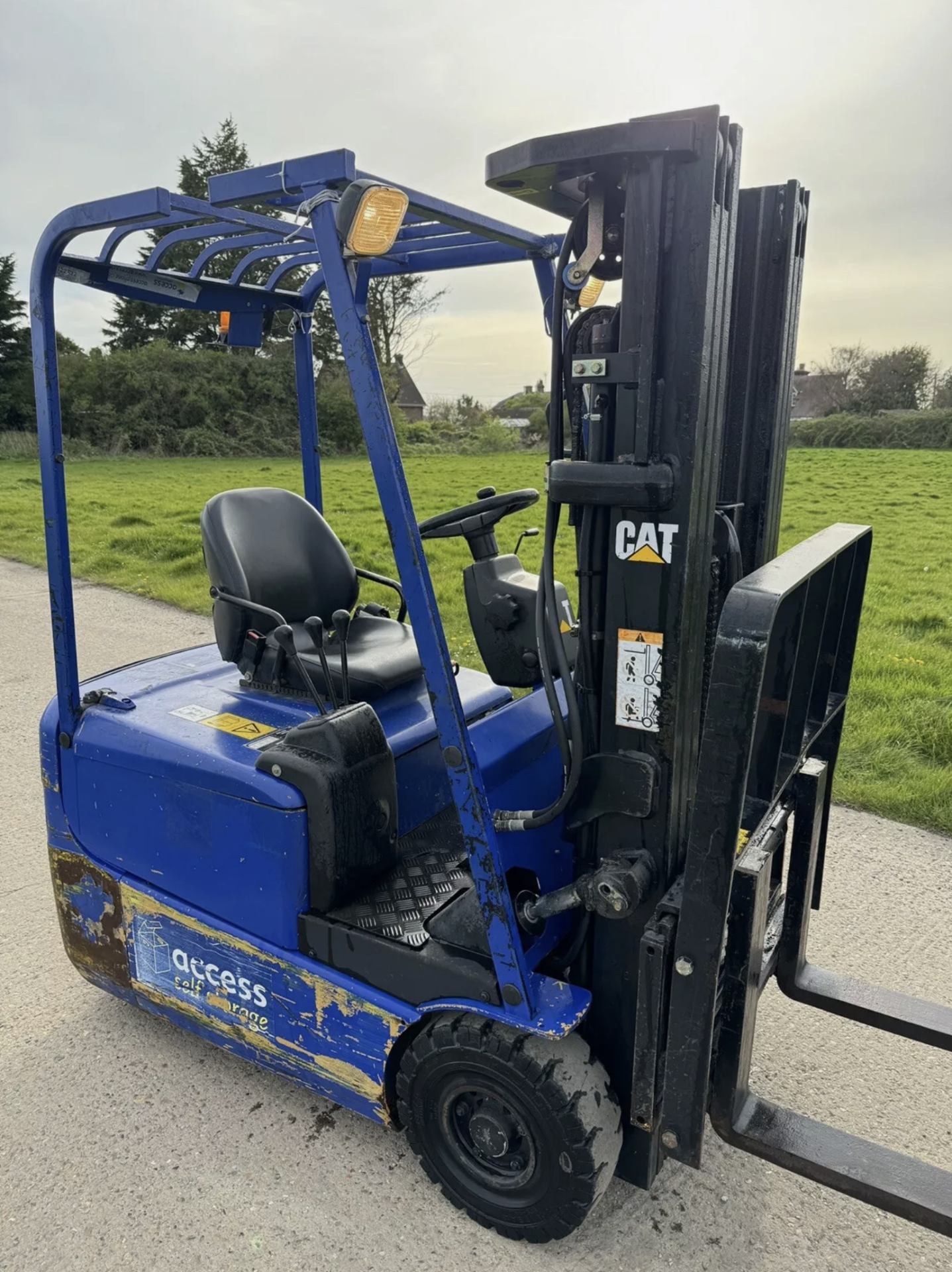 CATERPILLAR, 1.5 - Electric Forklift Truck (Container Spec) - Image 3 of 4