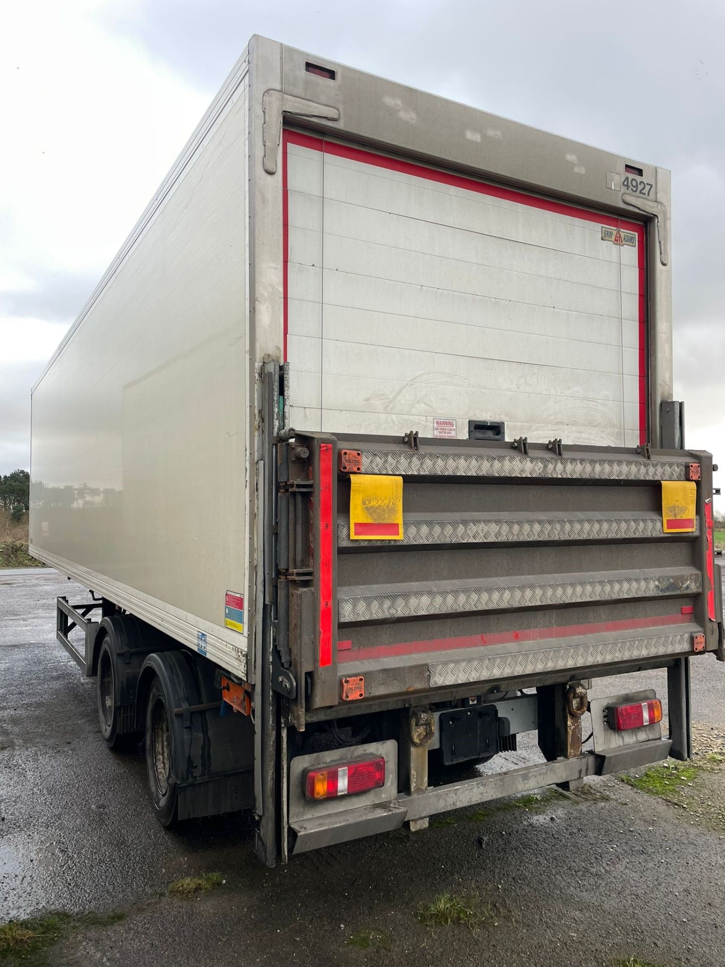 Trailer 4927 - 2013 G&A 10.4m Tandem Refrigerated Multi-Temp Trailer - Image 9 of 14