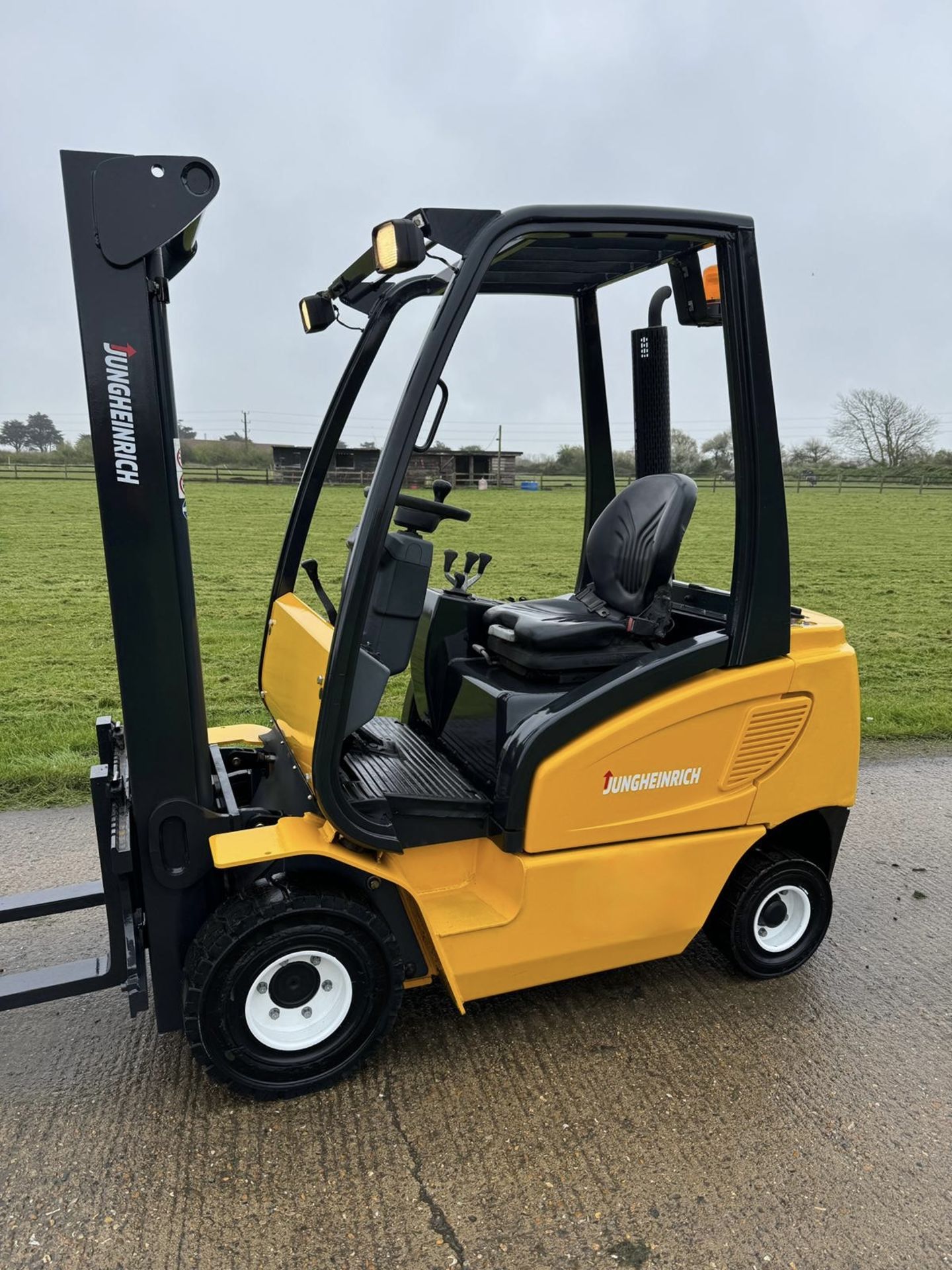 Jungheinrich 1.6 Tonne Diesel Forklift (Container Spec) - Bild 6 aus 9