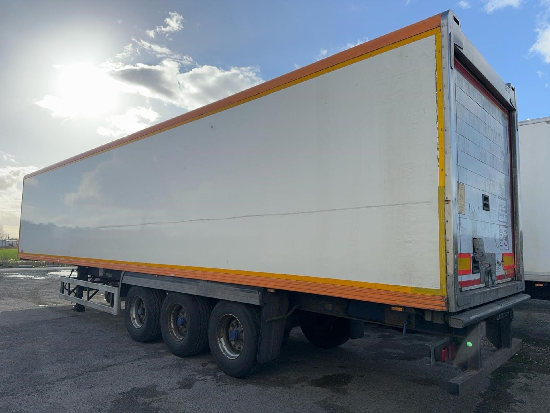 3910 - 2010 Montracon 13.6 Refrigerated Multi-Temp Trailer - Image 10 of 13