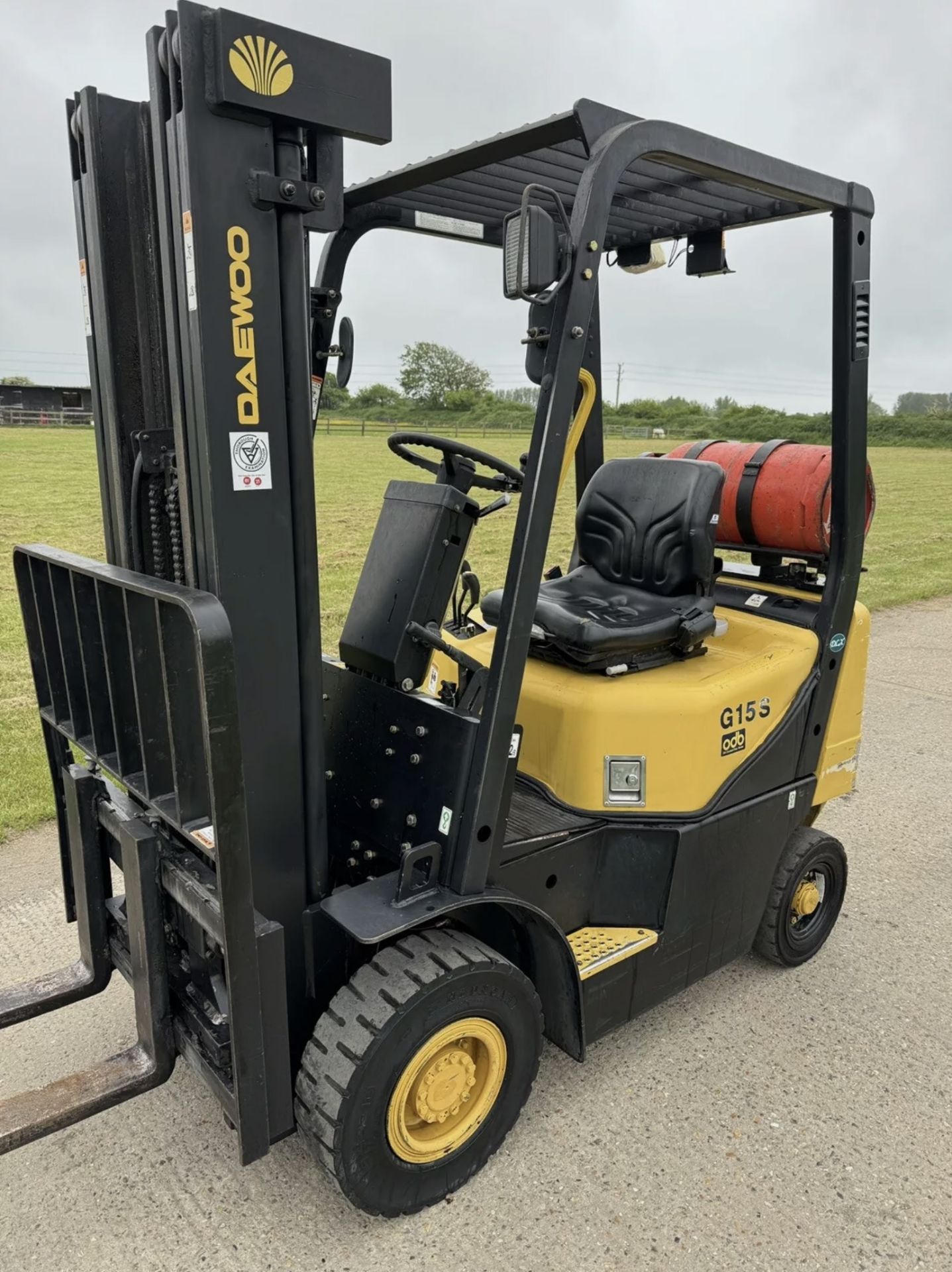 DAEWOO - 1.5 Gas Forklift (Container Spec)