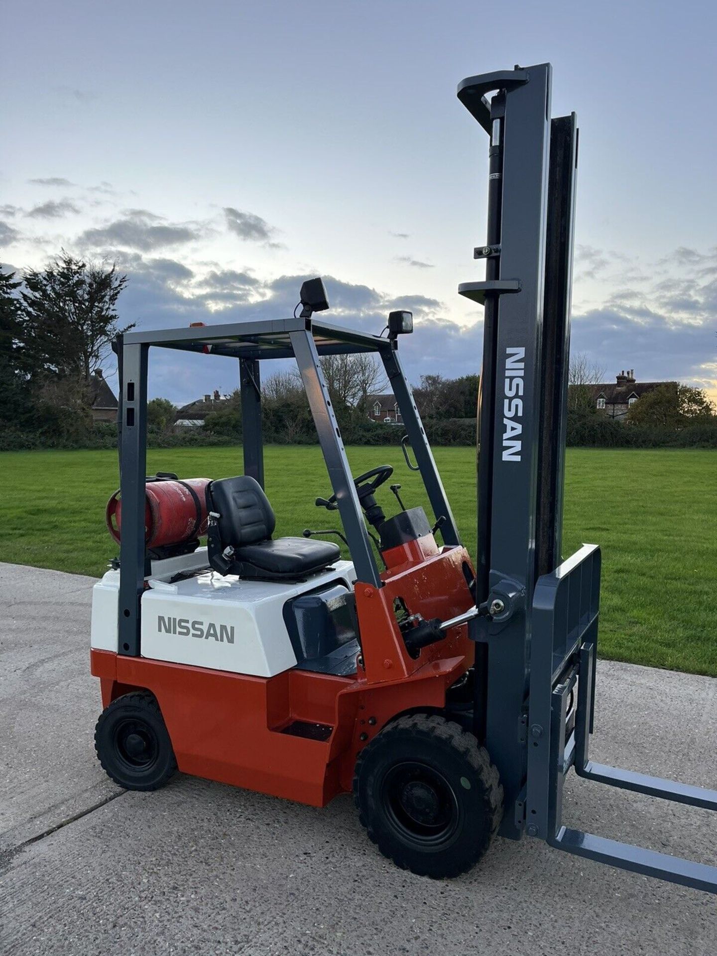 NISSAN, 1.5 Tonne Gas Forklift. - Image 3 of 3