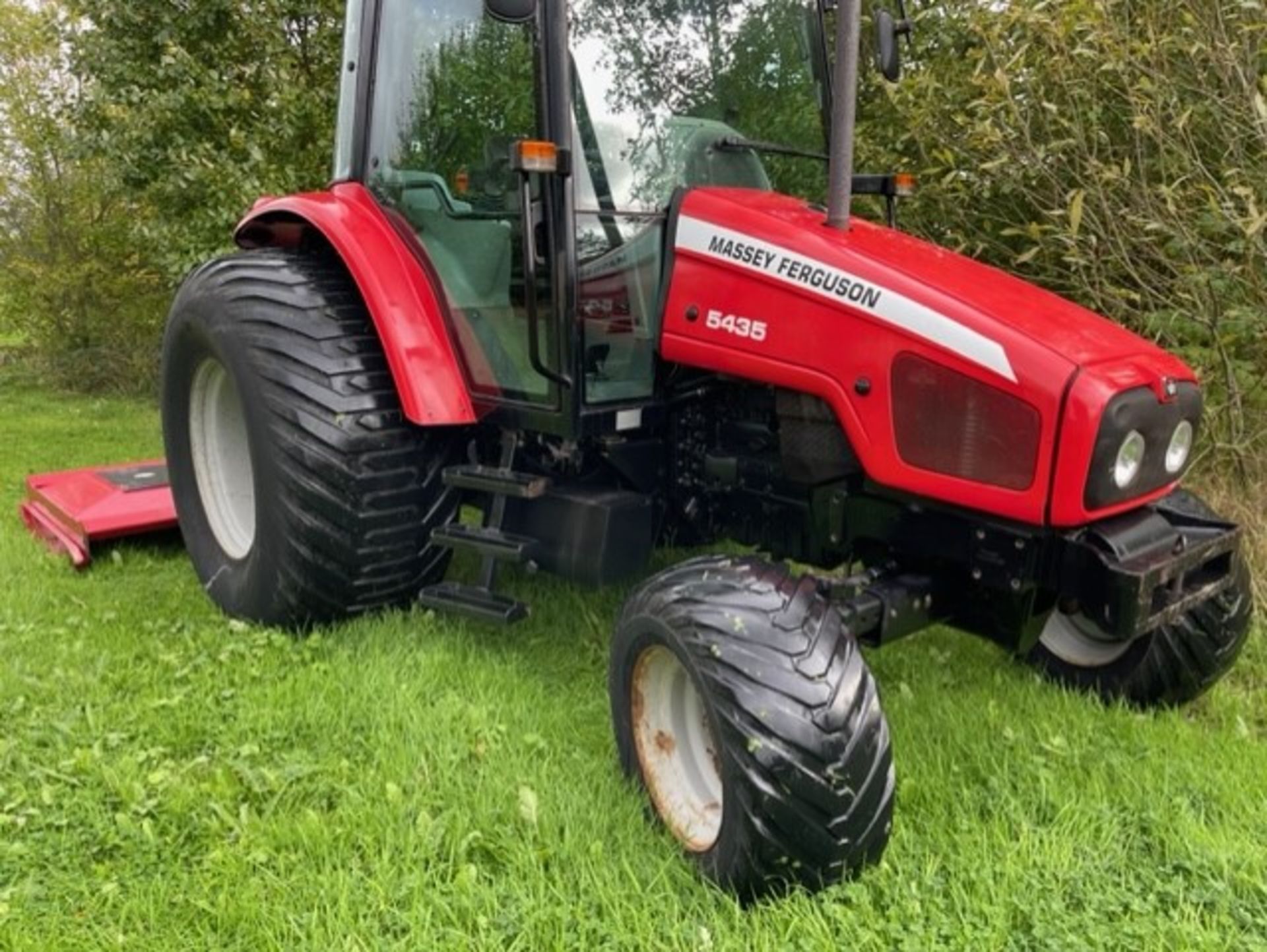 2005, MASSEY FERGUSON 5435 Tractor (7626 hours) - Image 2 of 9