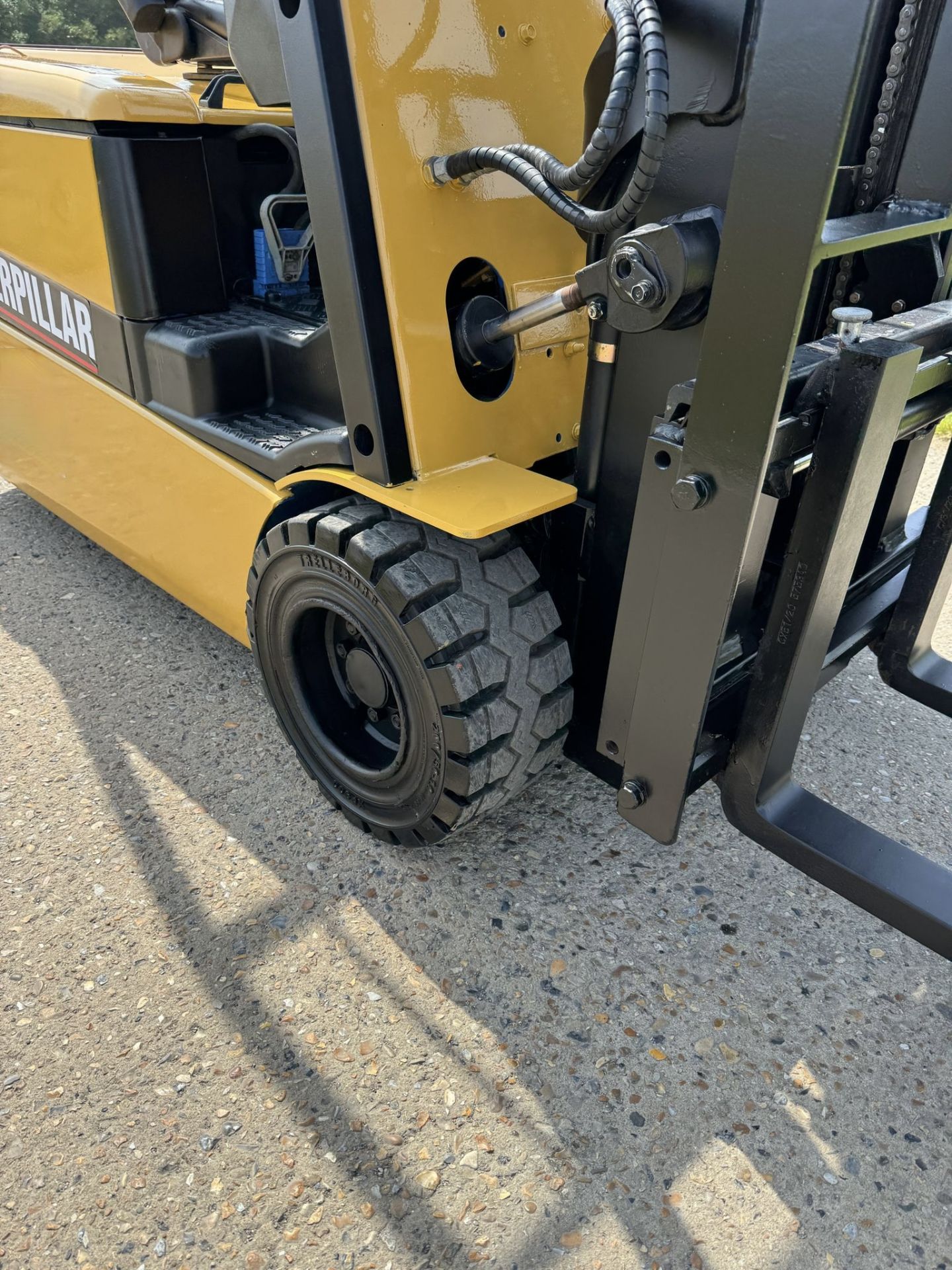 CATERPILLAR, 2 Tonne Electric Forklift Truck - Image 4 of 5