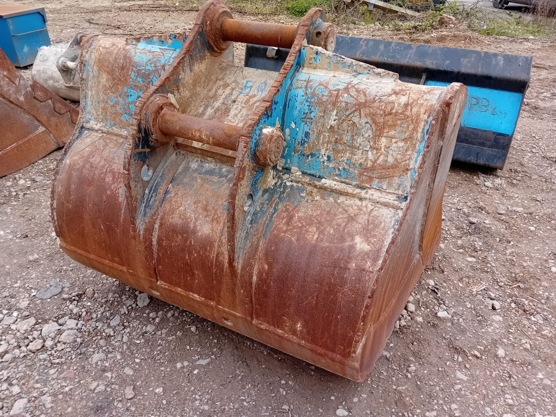 ref 59 - 20T Muck Bucket - Image 2 of 2