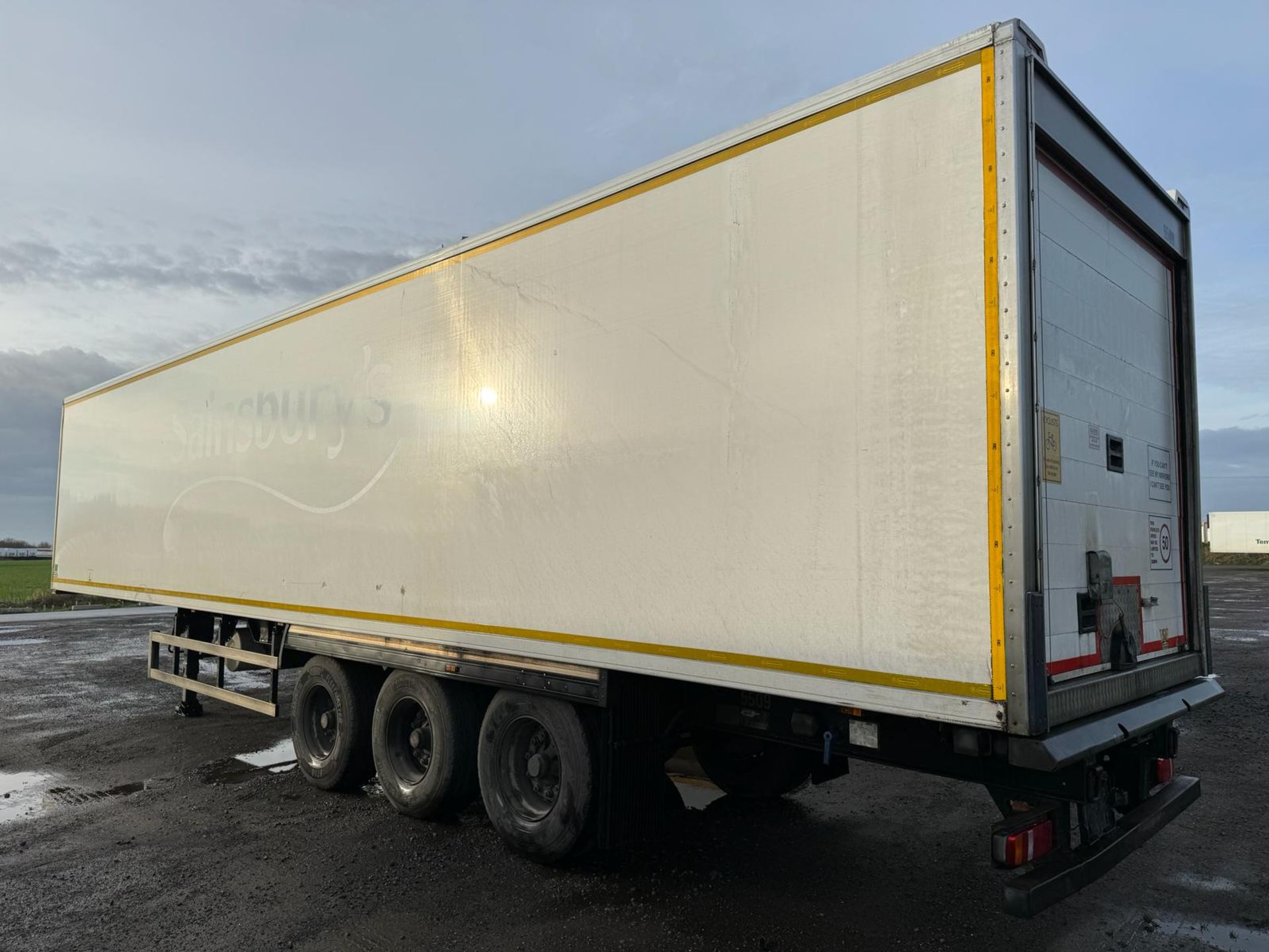 5509 – 2014 Montracon 13.6m Refrigerated Trailer - Image 3 of 11