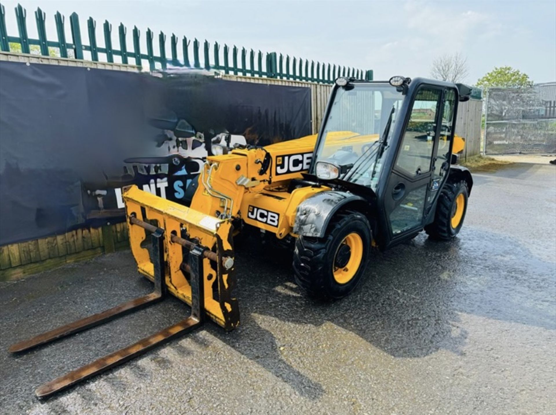 2019 / Model 2020 - JCB 525-60 AGRI PLUS - Image 2 of 17