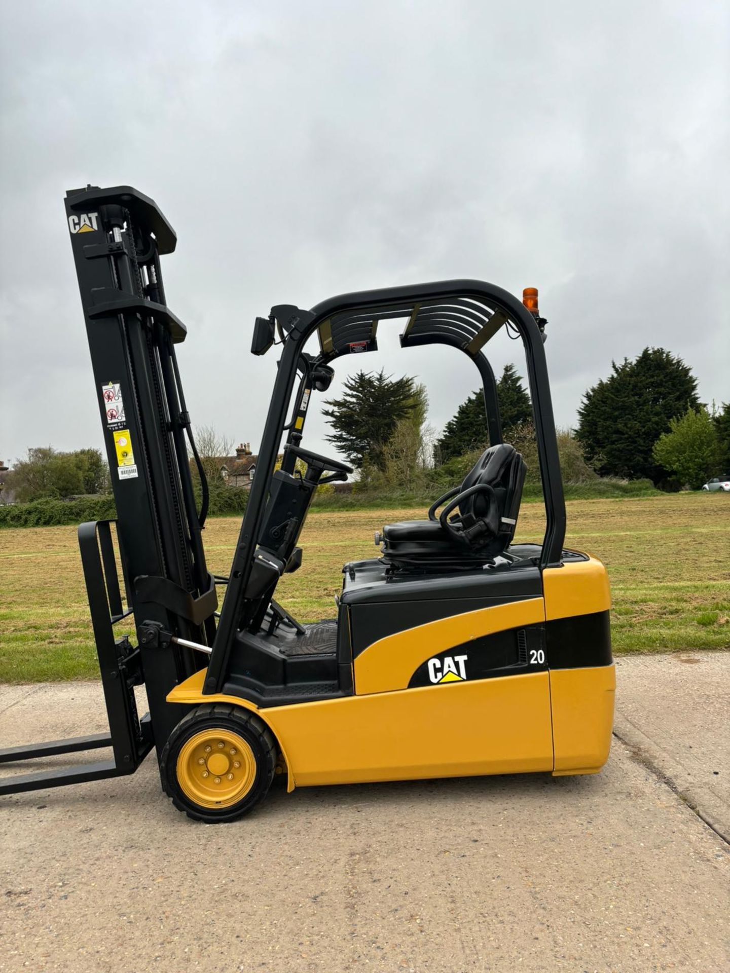 2011, CATERPILLAR - Electric Forklift Truck