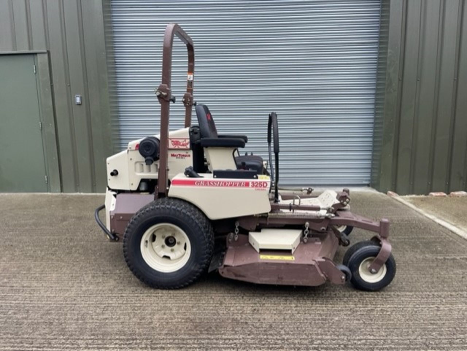 2018, GRASSHOPPER 325D ZERO TURN MOWER (1000 hours) - Image 2 of 9