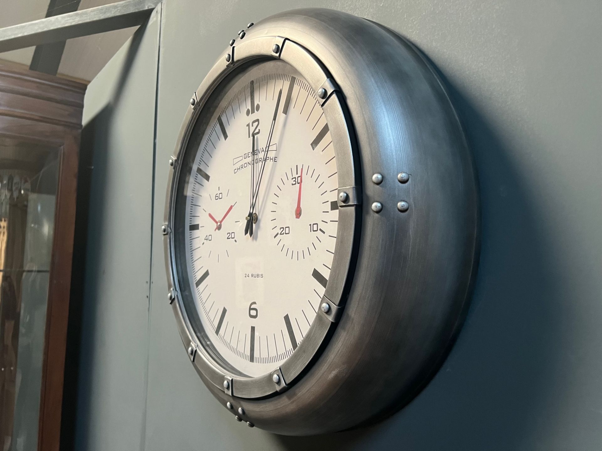 New Boxed Vintage Silver Industrial Style Geneva Chronograph Wall Clock - Image 6 of 8