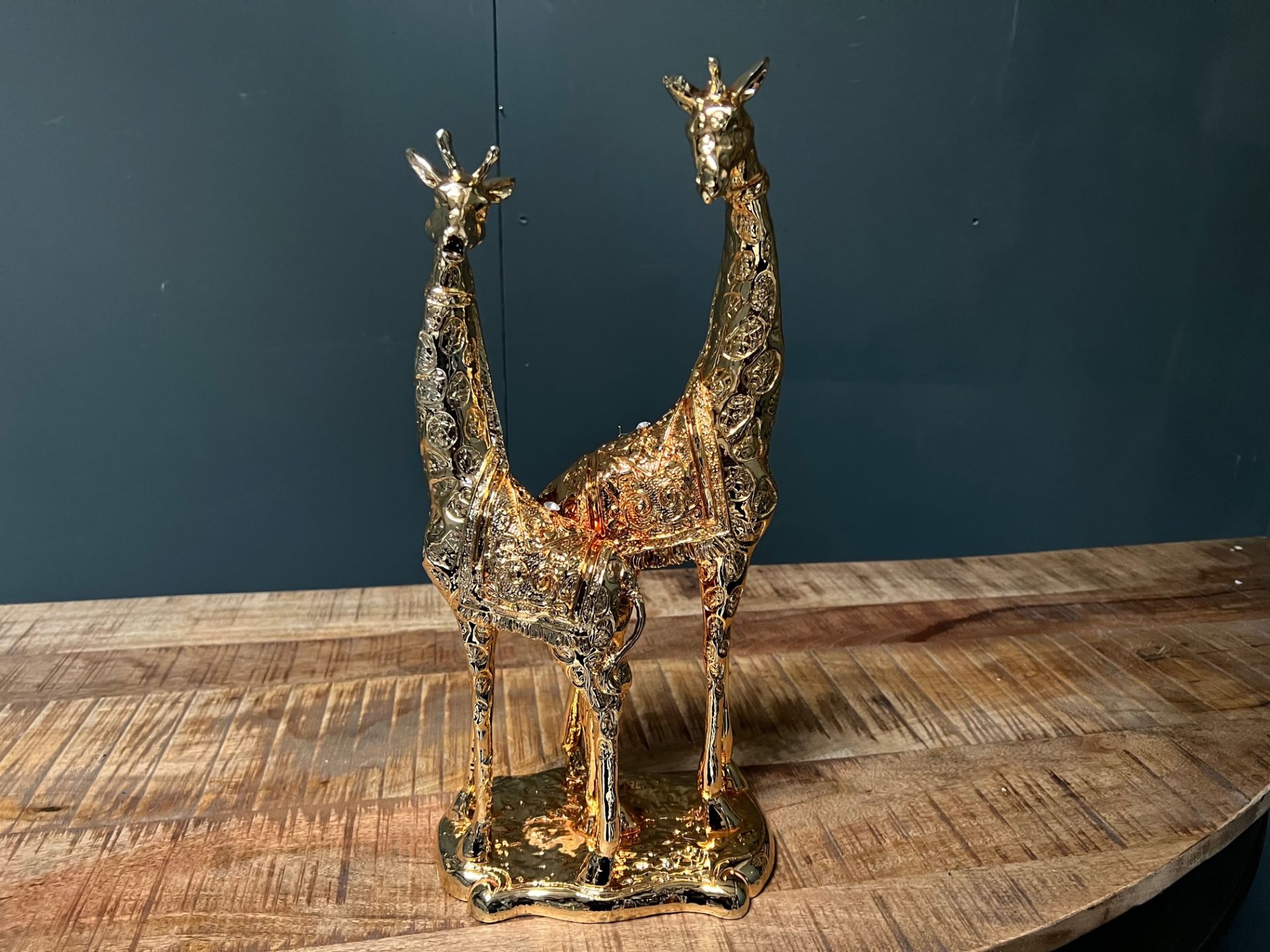New Boxed Large Gold Mother And Baby Giraffe Statue