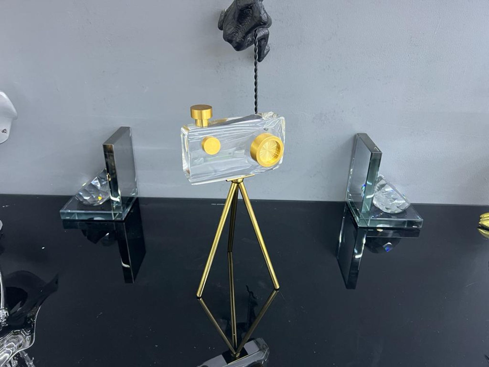 New Boxed Unique Glass Camera On Gold Frame Ornament - Bild 2 aus 2