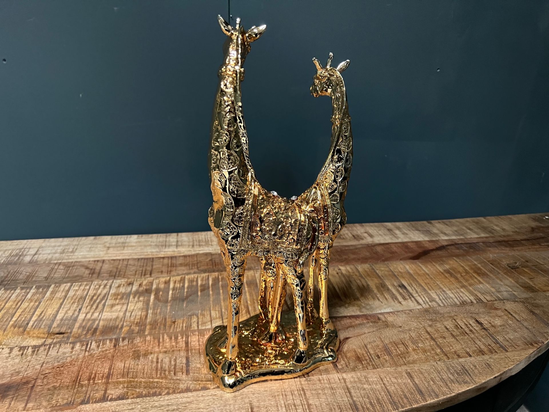 New Boxed Large Gold Mother And Baby Giraffe Statue - Image 3 of 5