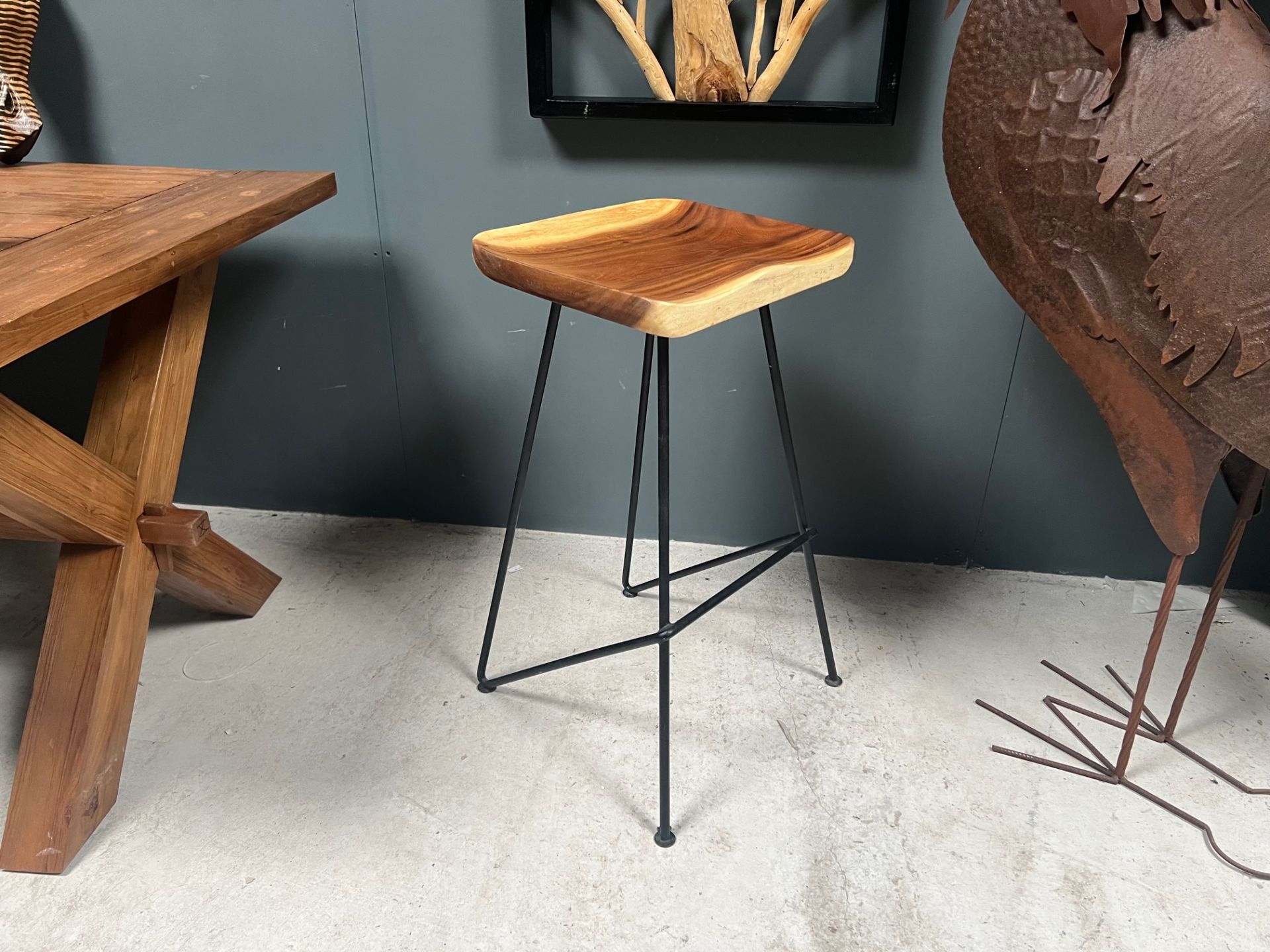 Boxed New Vintage Industrial Bar Stool With Polished Wooden Stool And Metal Base - Image 2 of 2