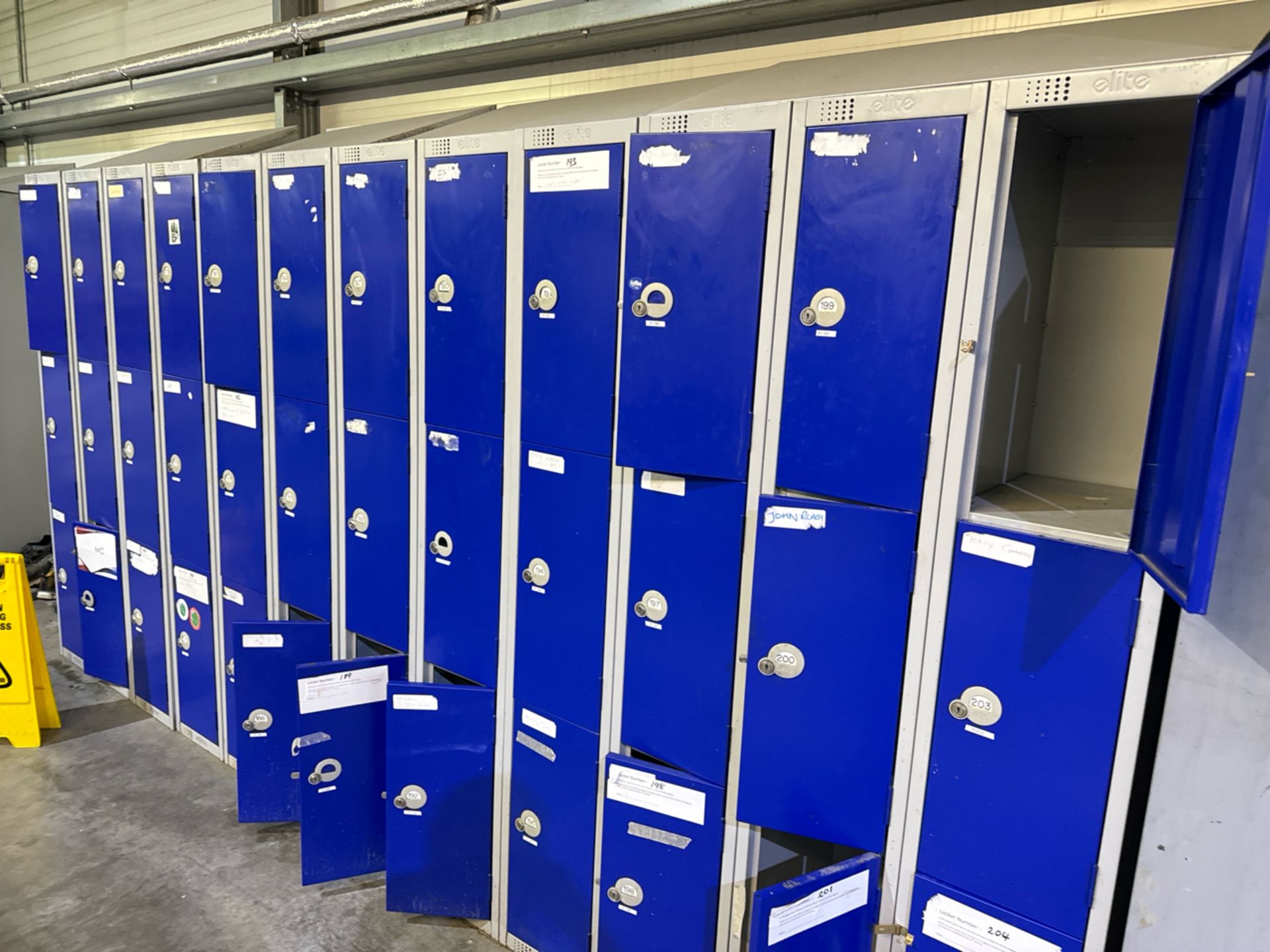 A Run Of 15 Sets Of Blue Lockers - Image 5 of 5