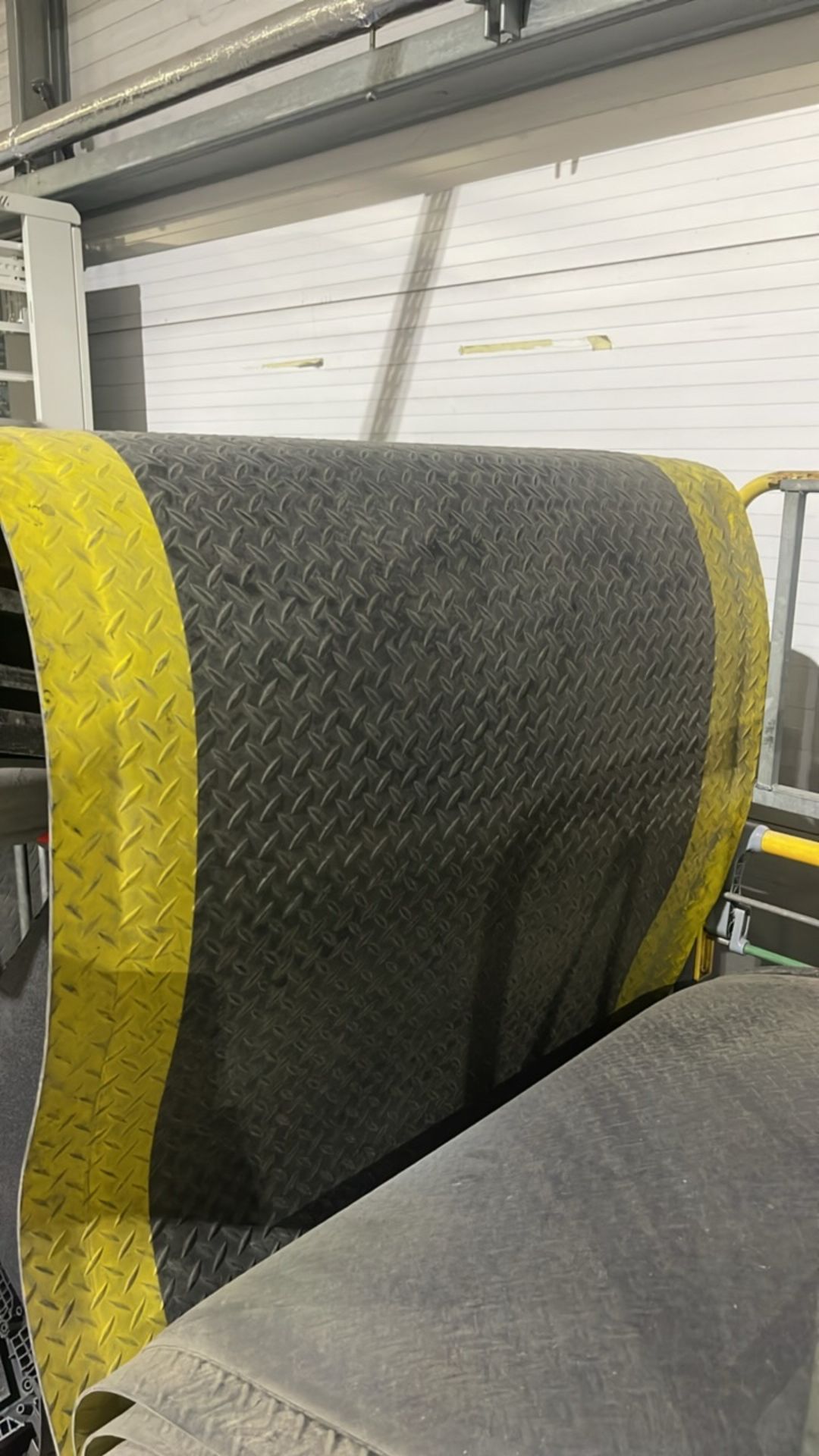 Anti Fatigue Rubber Safety Matting - Image 2 of 6