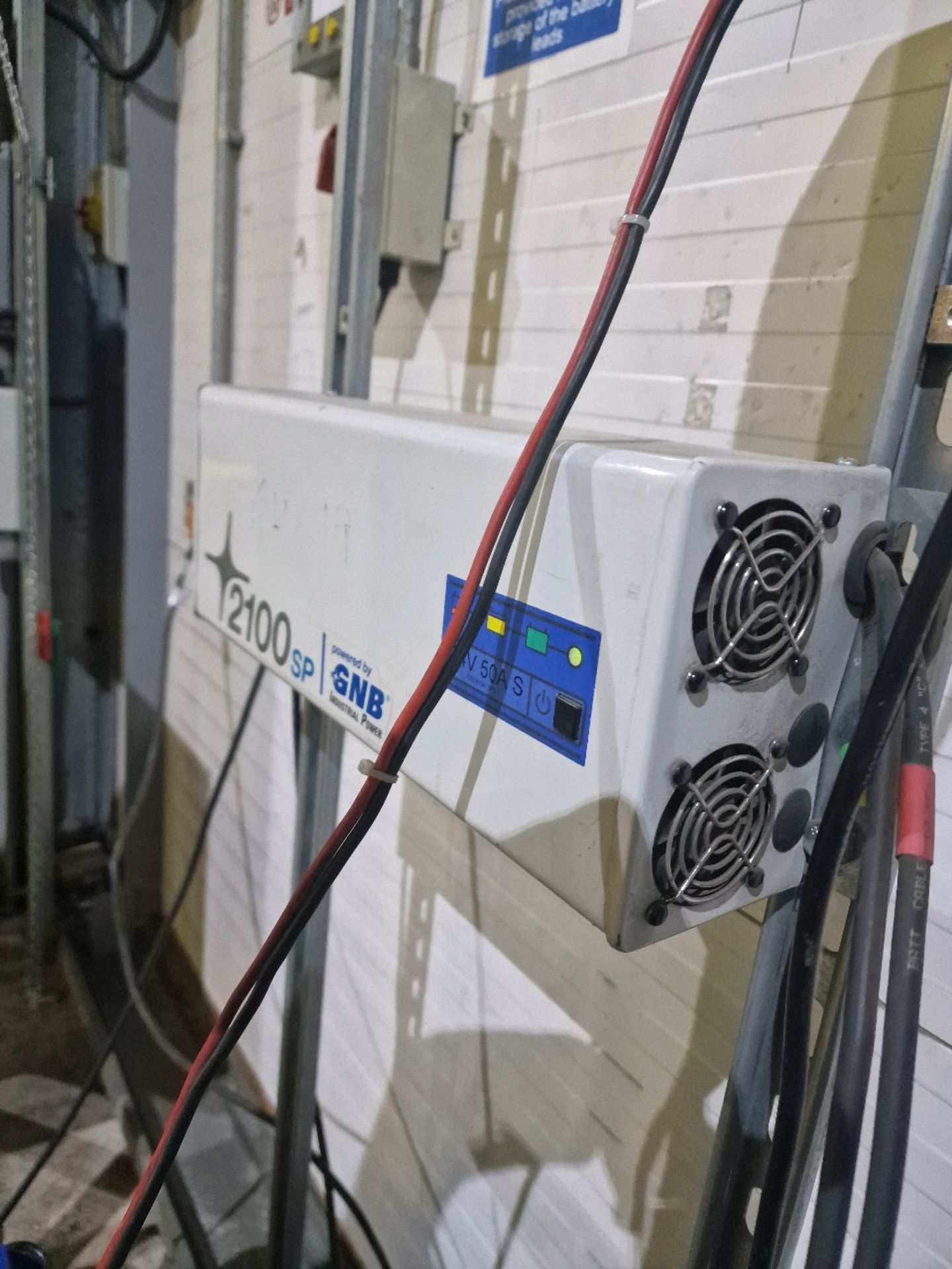 GNB Industrial Power Charger 2100SP Untested Output 24V 50A Serial OPE gnb-industrial-power-charger-2100sp-untested-output-24v-50a-serial-ope