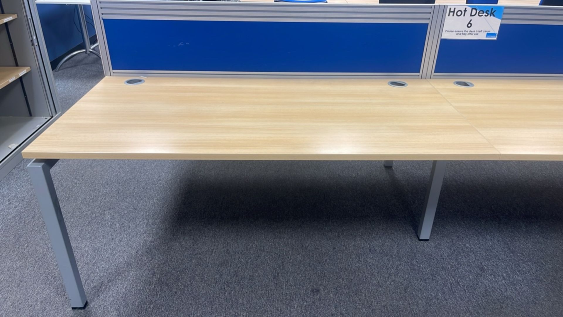 Double Bank Of Hot Desks - Image 3 of 5