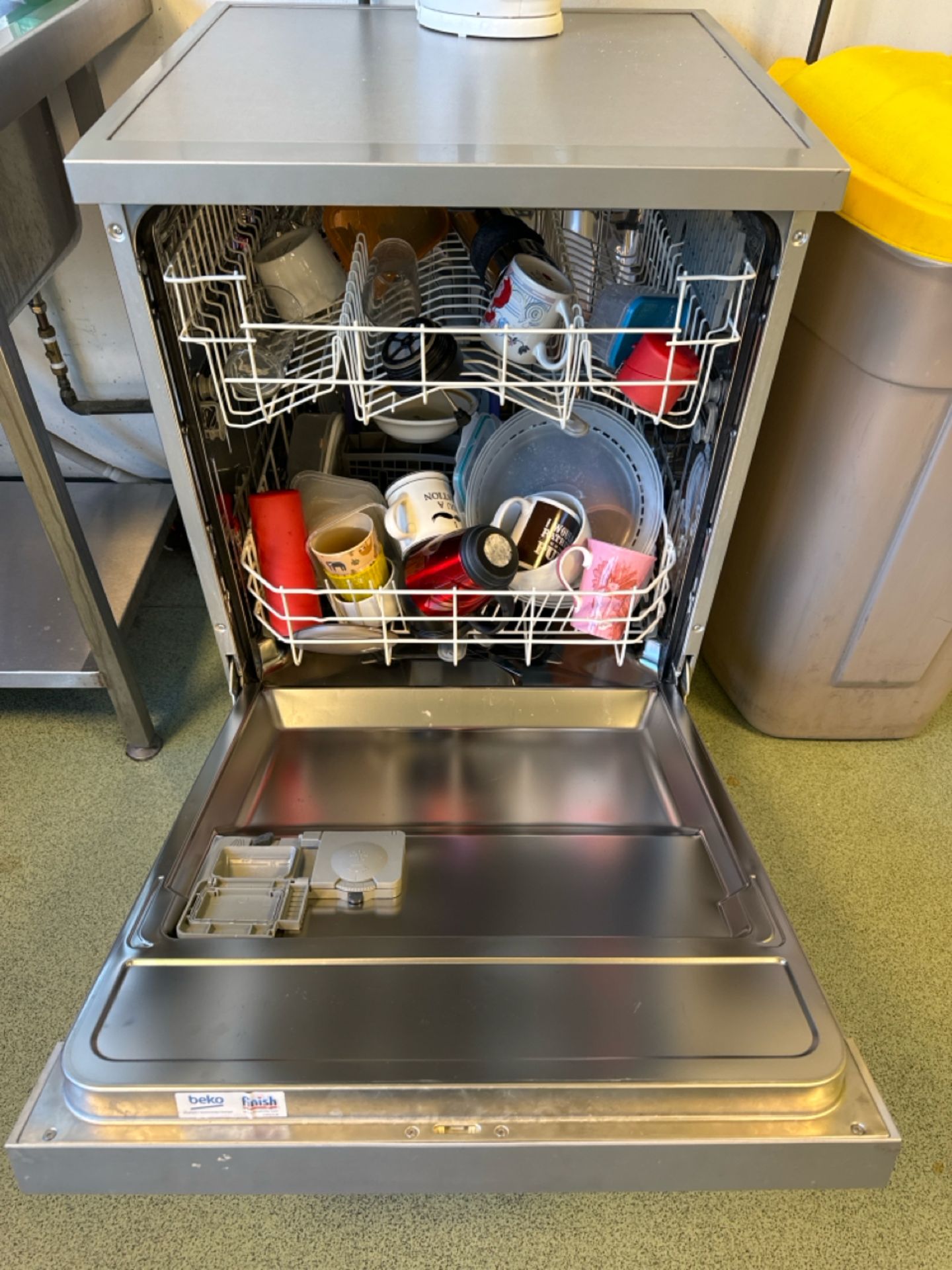 Beko Dishwasher - Image 2 of 3