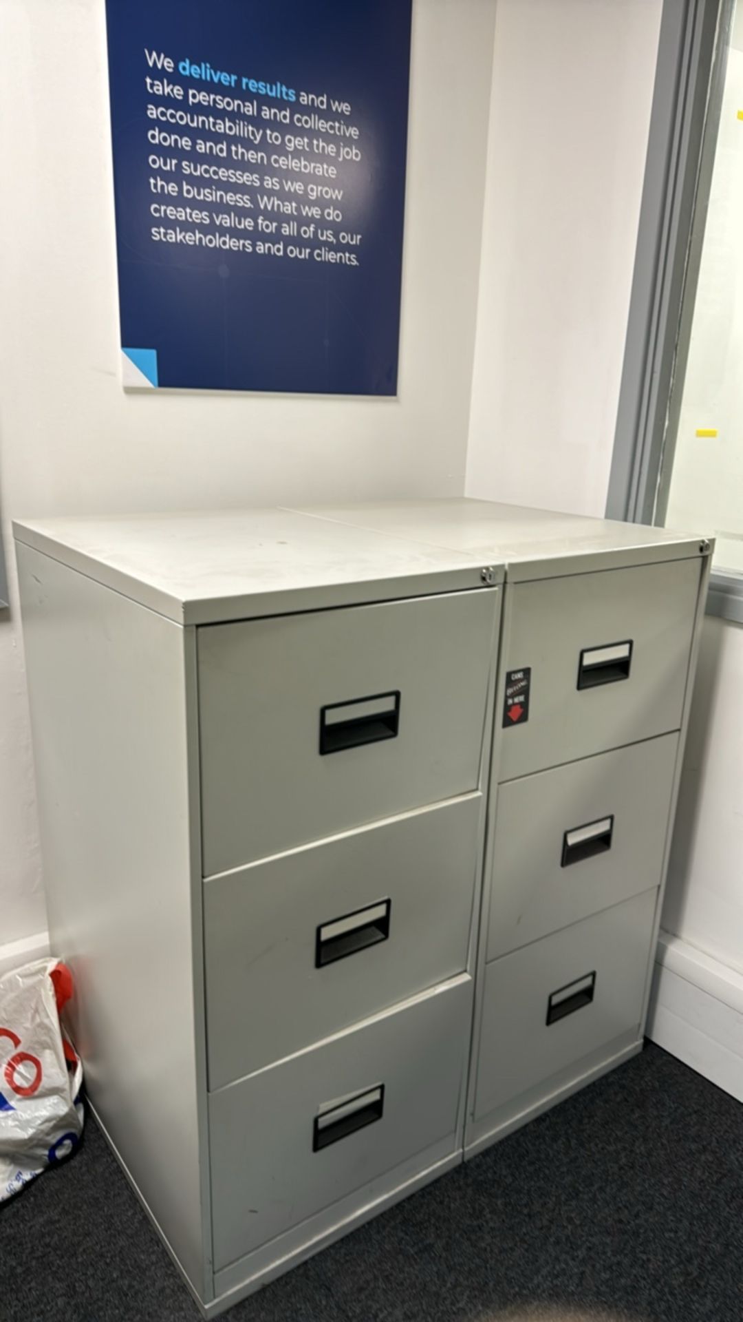 ref 401 - Metal Filing Cabinets x2 - Image 4 of 4